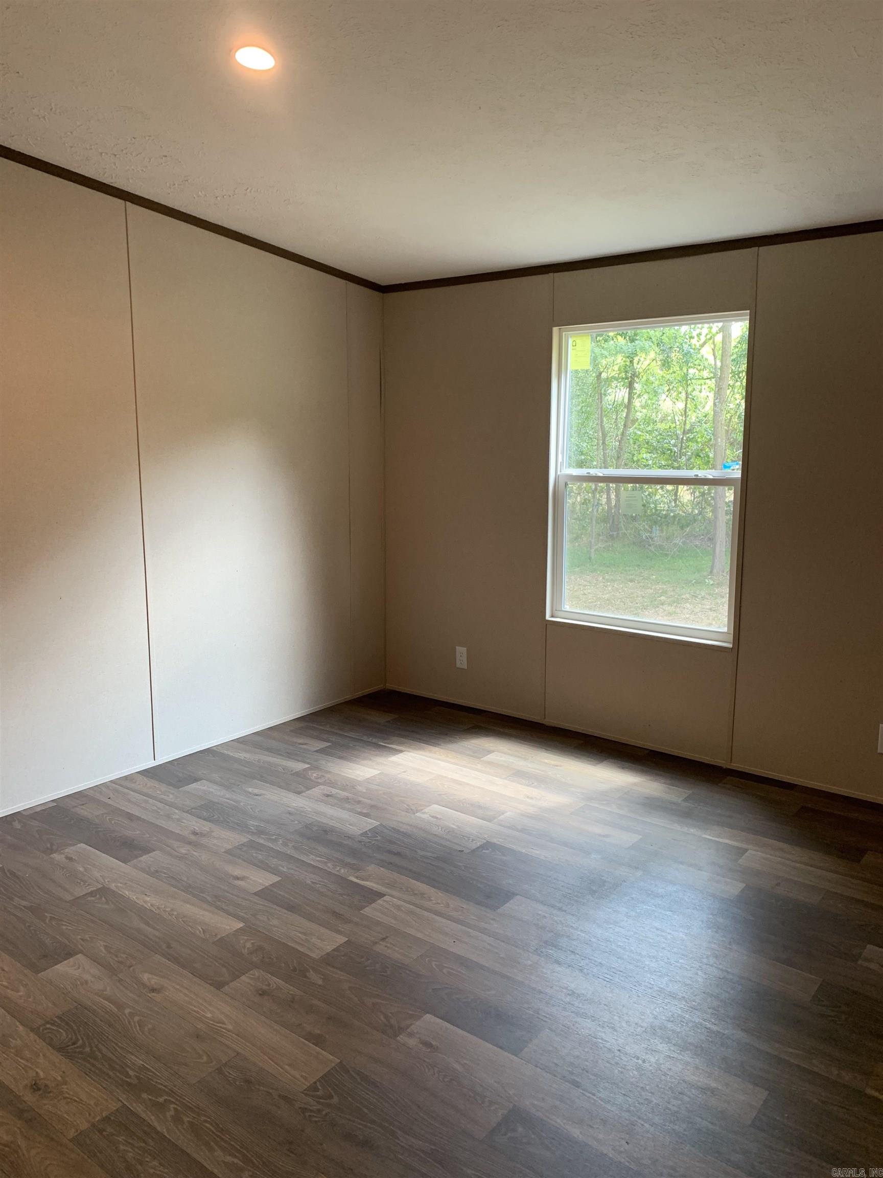 1005 S Bradley Street Property Photo 18