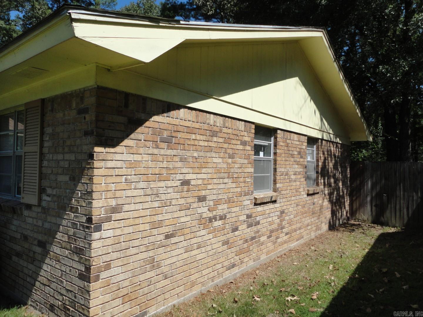 2903 Taylor Drive Property Photo 3