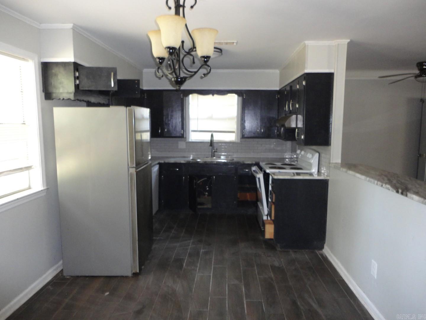 2903 Taylor Drive Property Photo 11