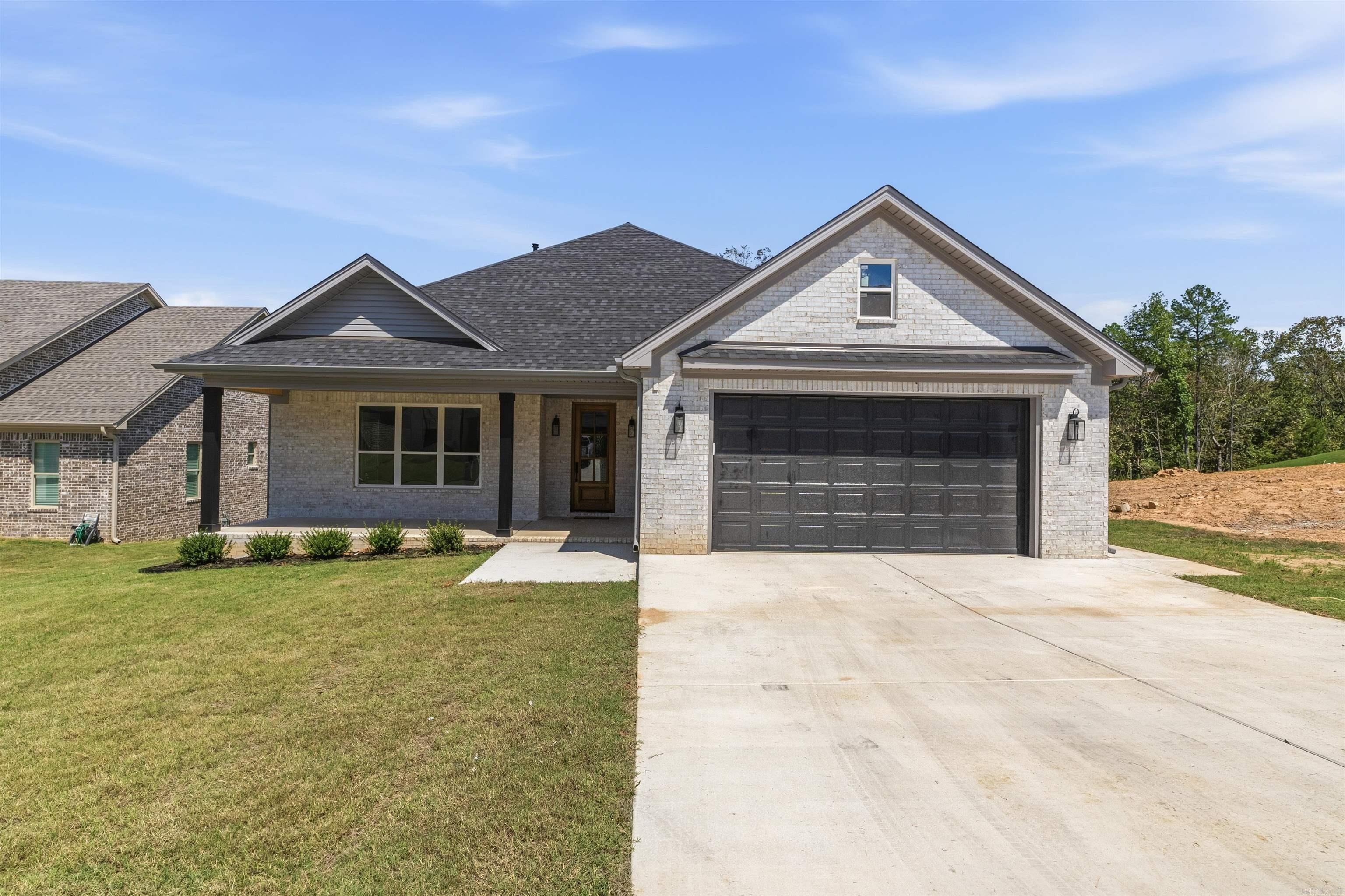 540 Valley Oak Drive Property Photo 1