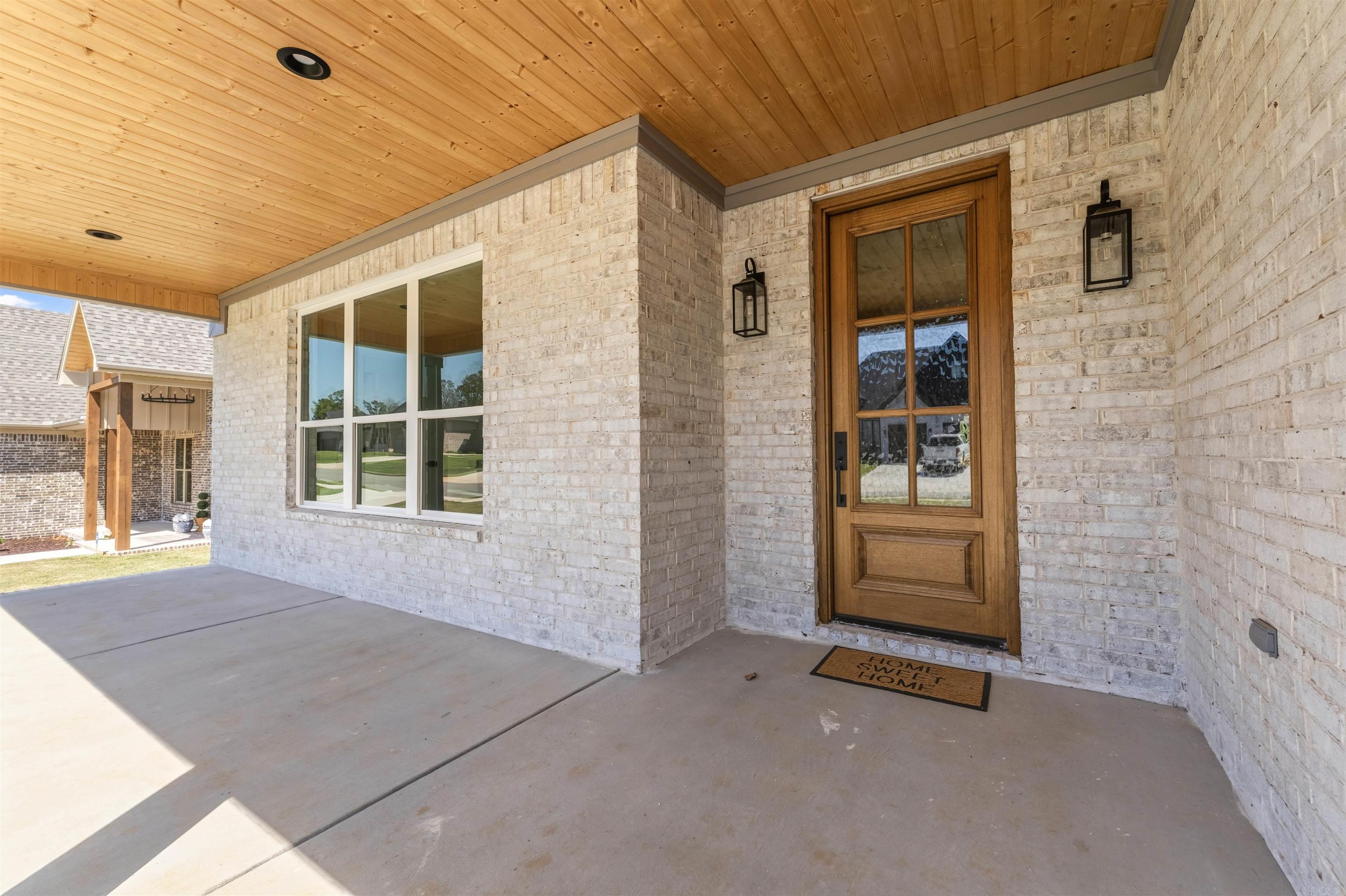 540 Valley Oak Drive Property Photo 2