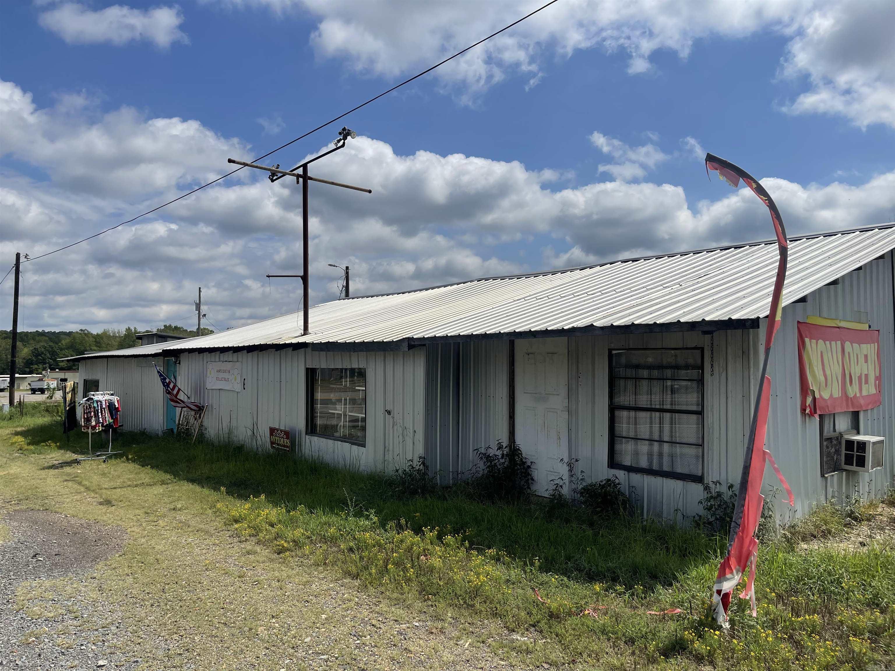 3491 Highway 71 S Property Photo 1