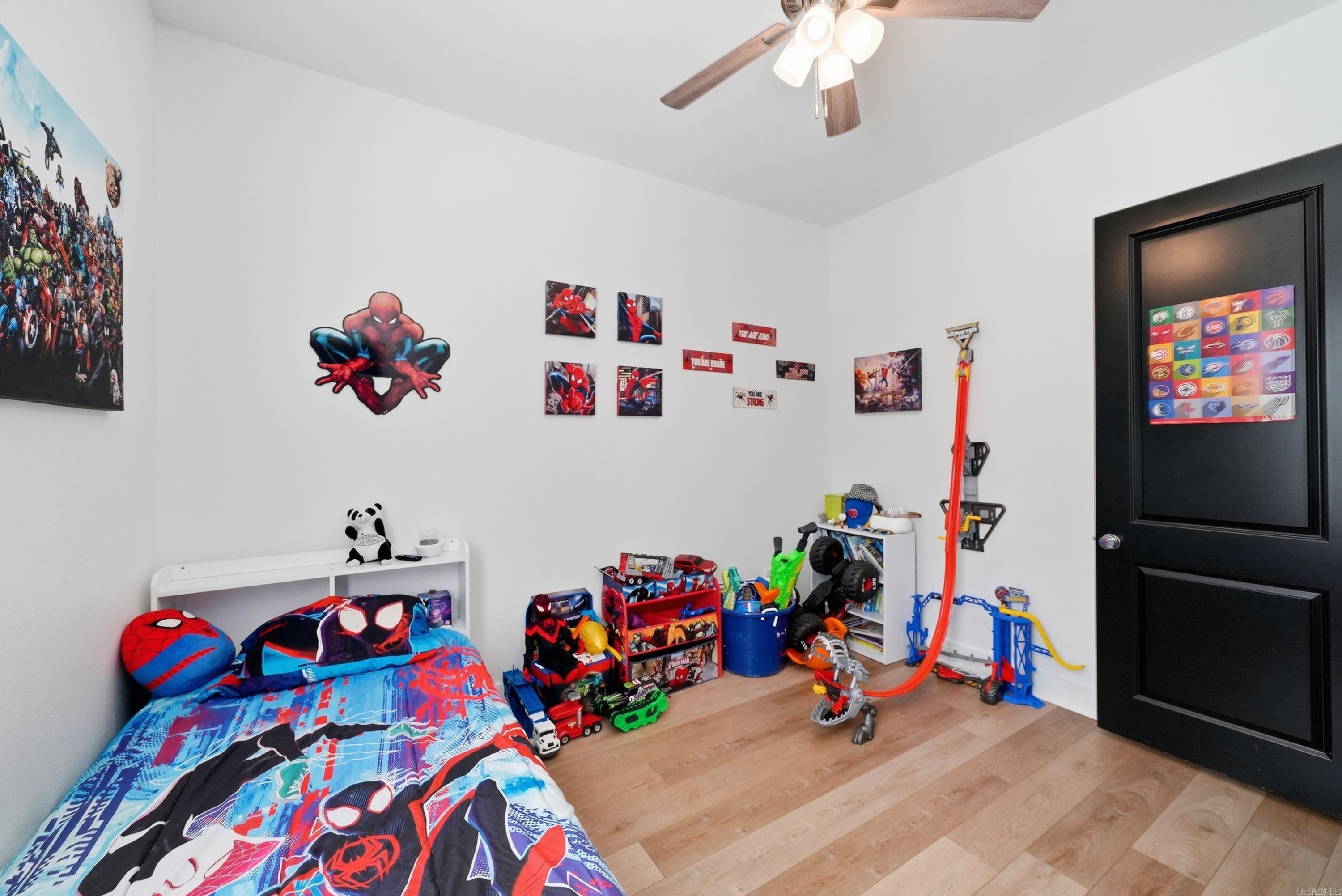 9740 Cliffside Drive Property Photo 12