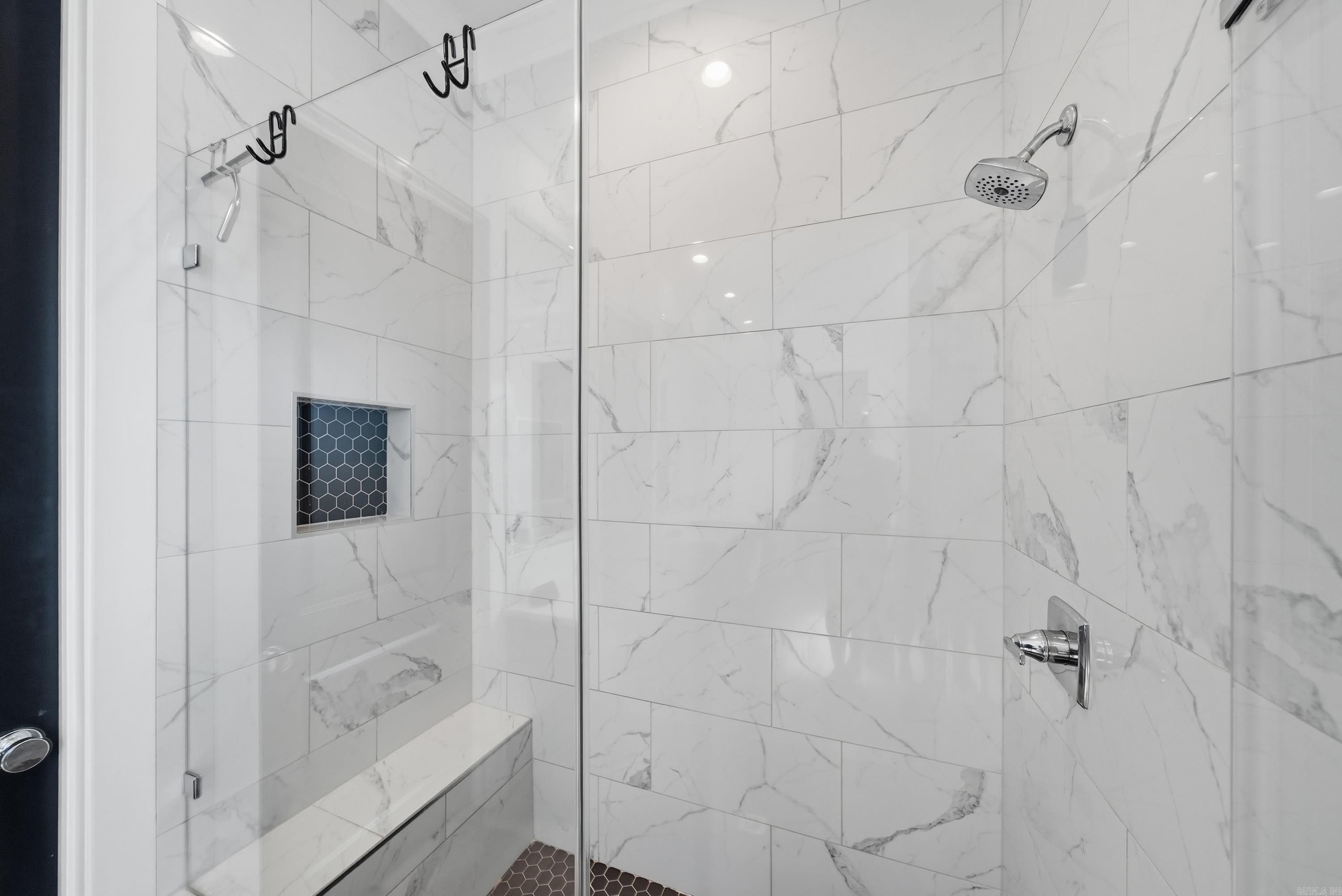 9740 Cliffside Drive Property Photo 44