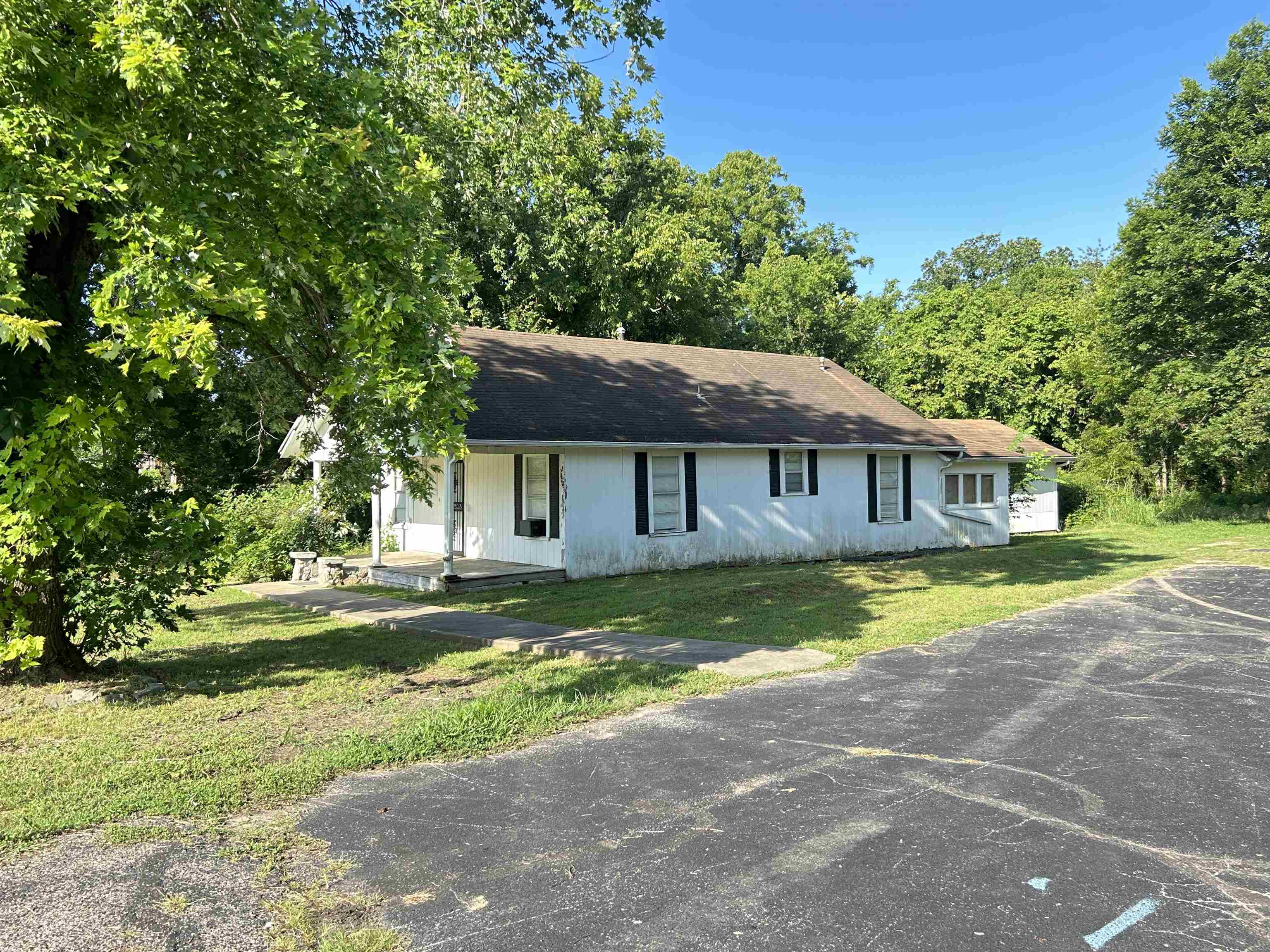 673/681 Ash Flat Drive Property Photo 2