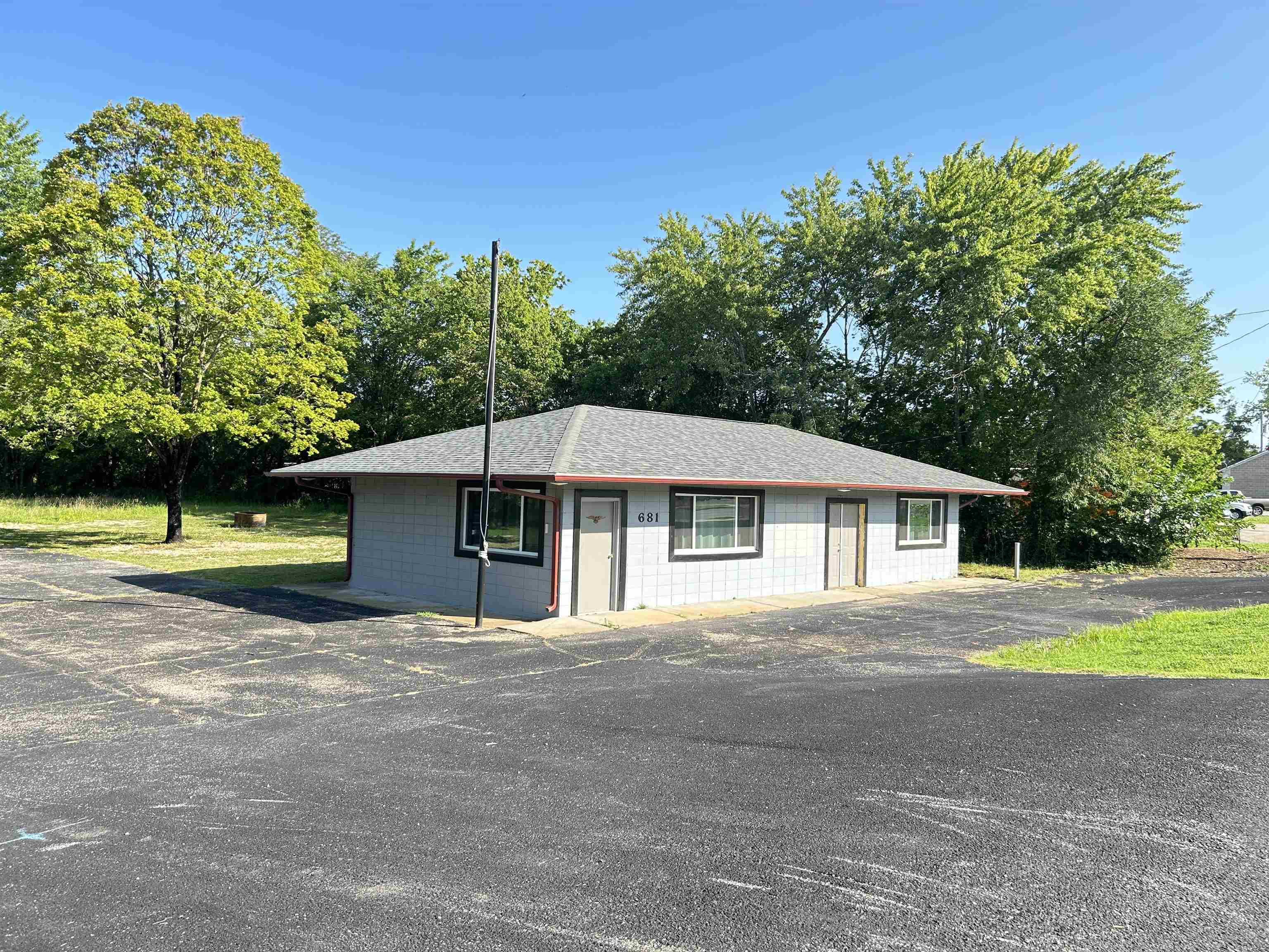 673/681 Ash Flat Drive Property Photo 24