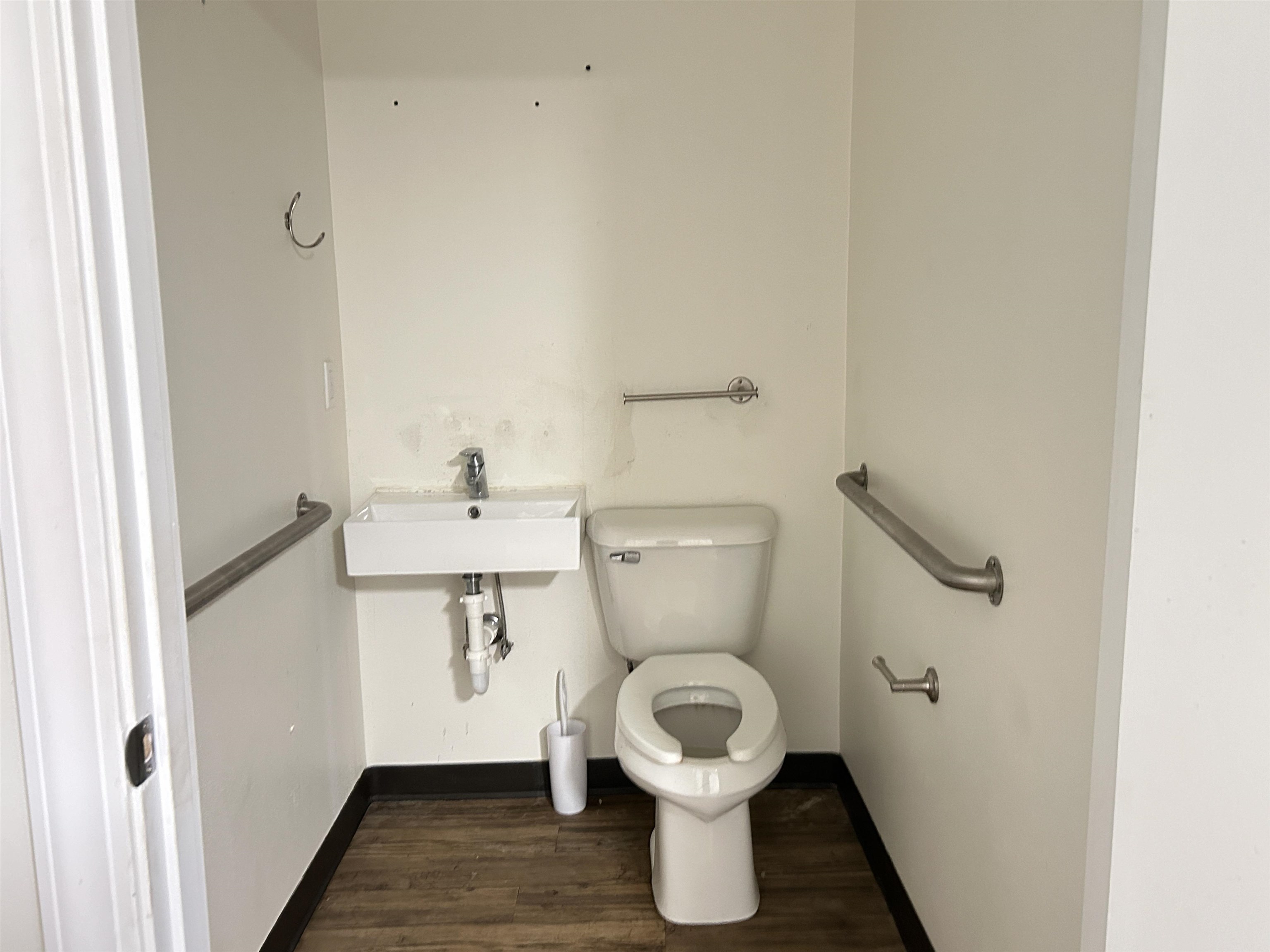 673/681 Ash Flat Drive Property Photo 27