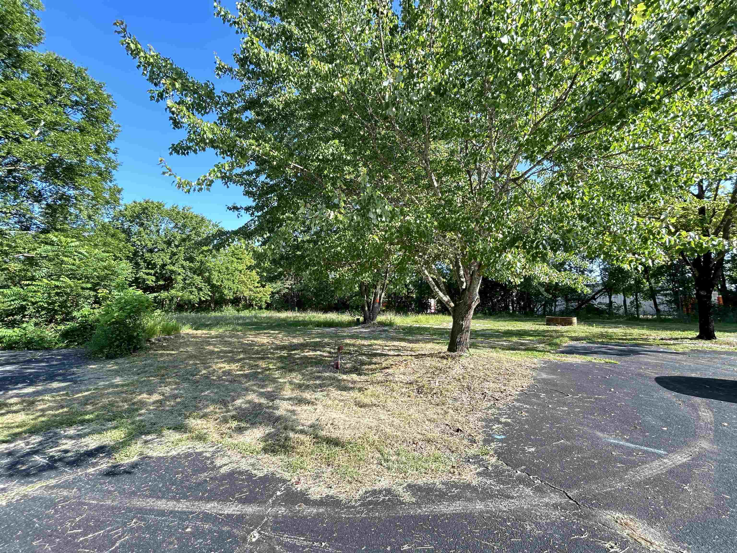 673/681 Ash Flat Drive Property Photo 32