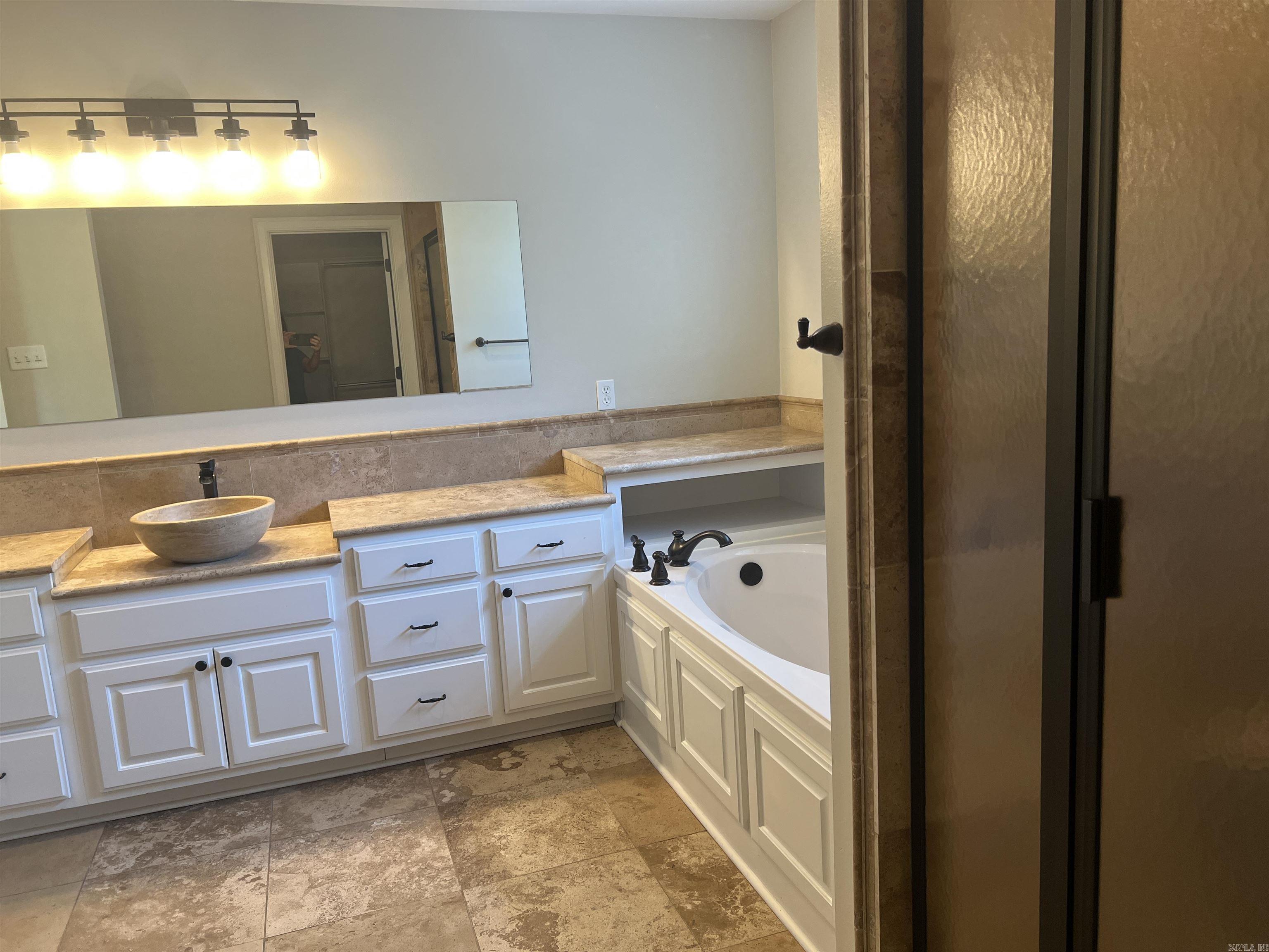 2730 Collins Property Photo 19