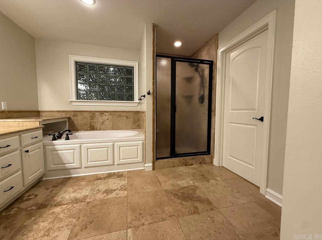 2730 Collins Property Photo 21