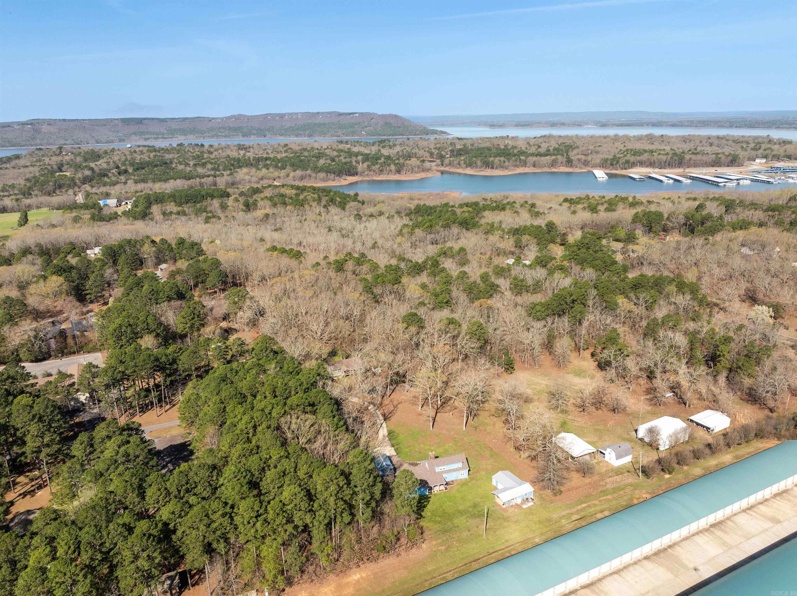 54 Woodland Cove Drive Property Photo 3