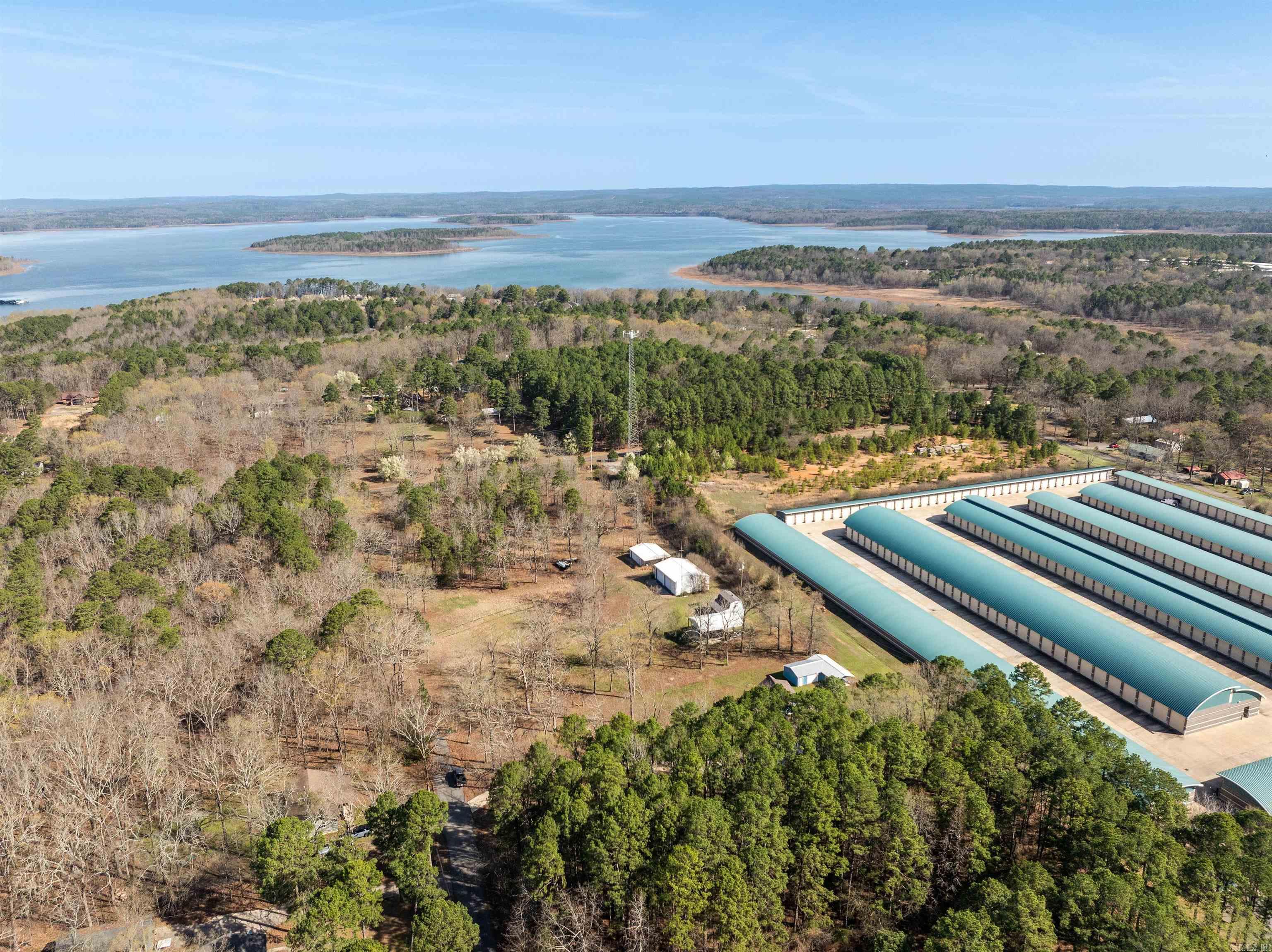 54 Woodland Cove Drive Property Photo 4