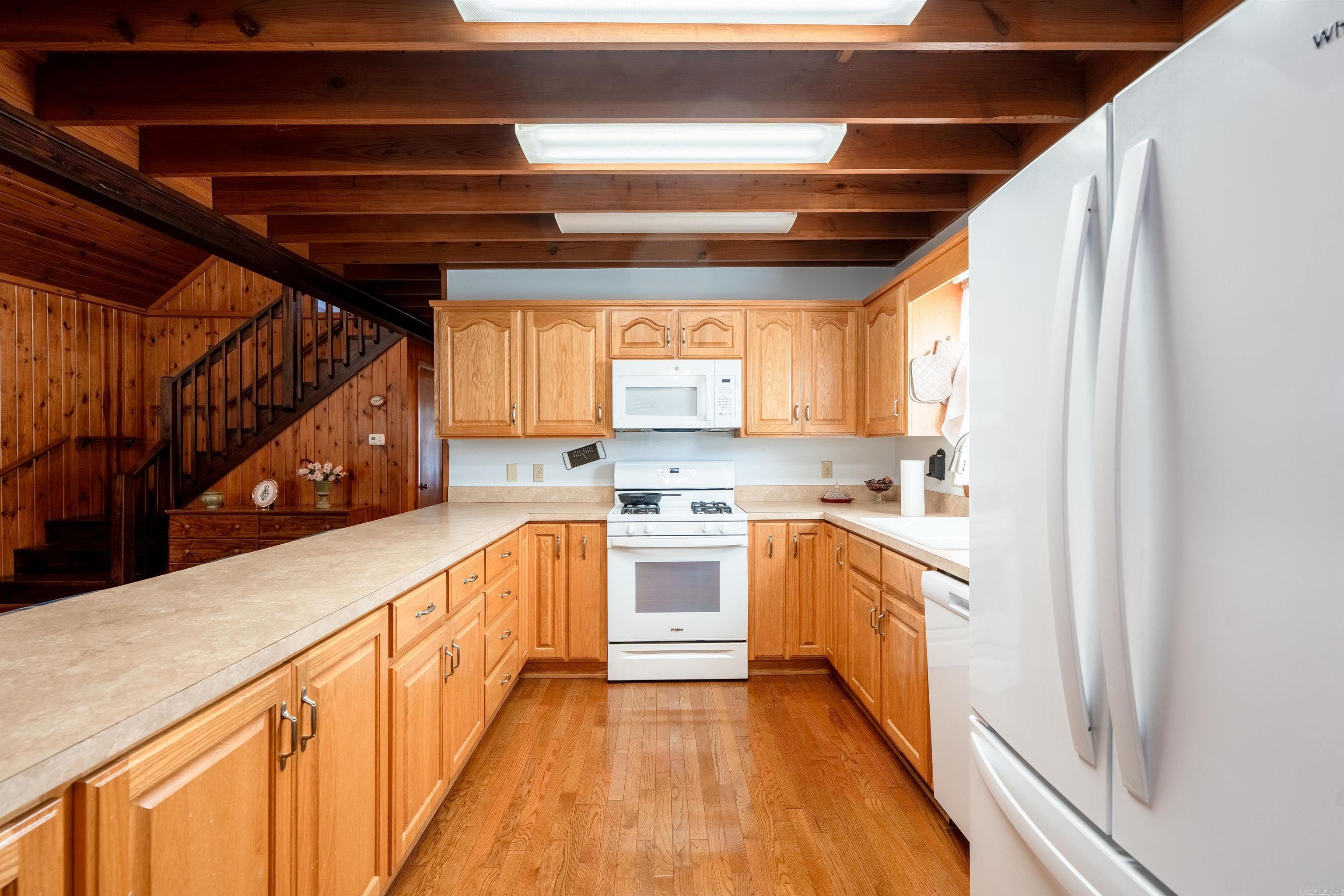 54 Woodland Cove Drive Property Photo 12