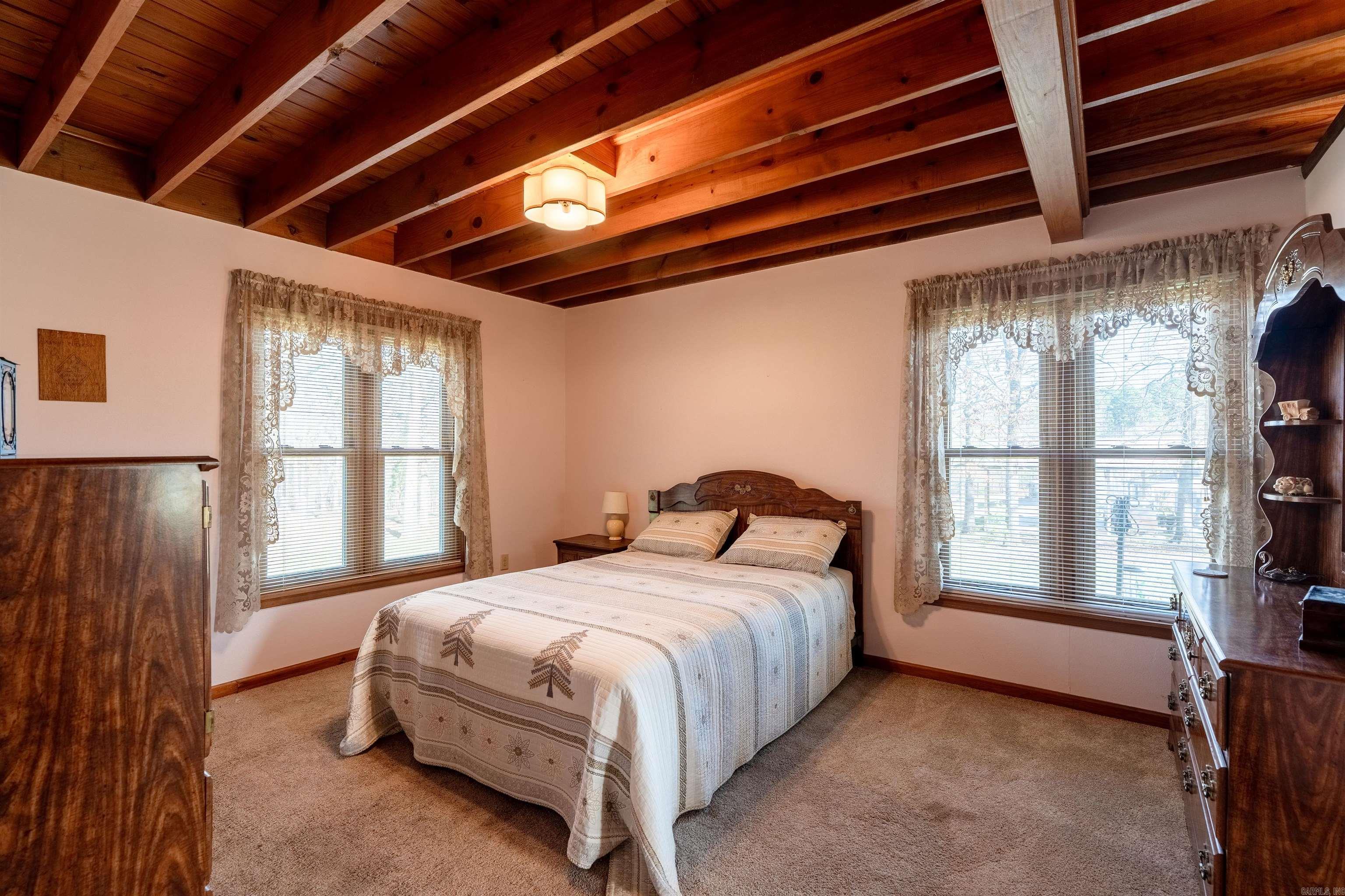 54 Woodland Cove Drive Property Photo 17