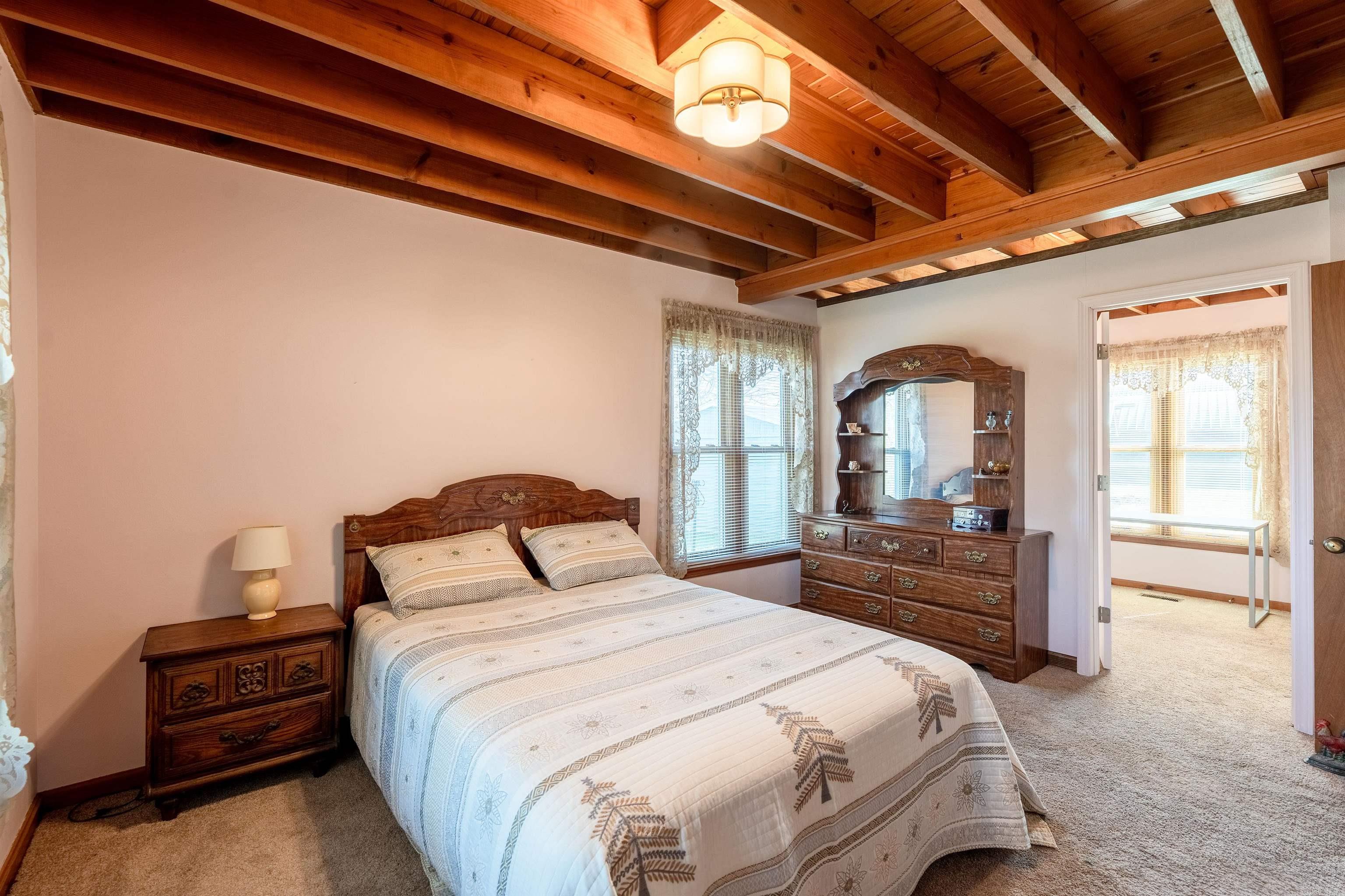 54 Woodland Cove Drive Property Photo 18