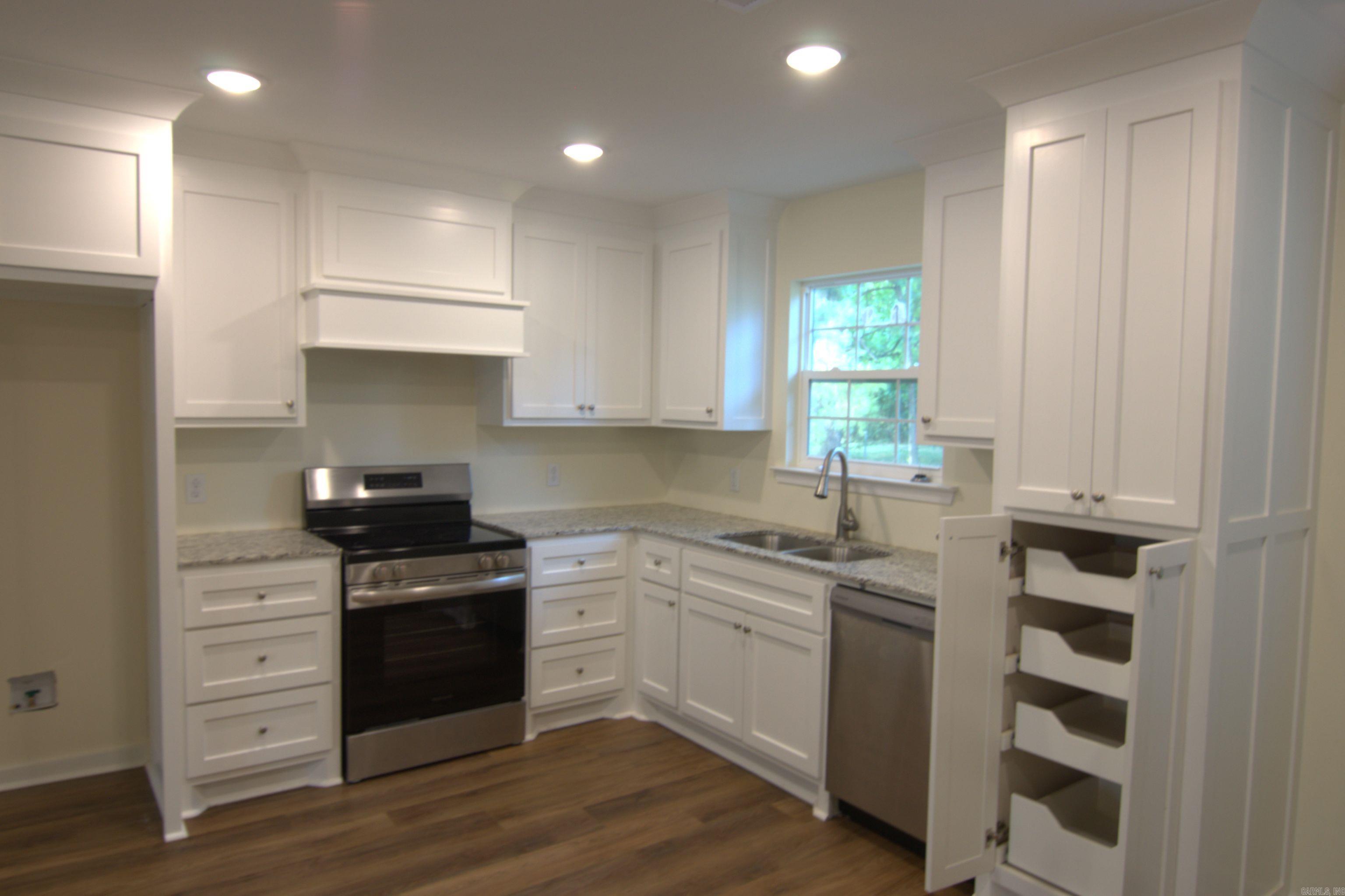 219 Washington Street Property Photo 8