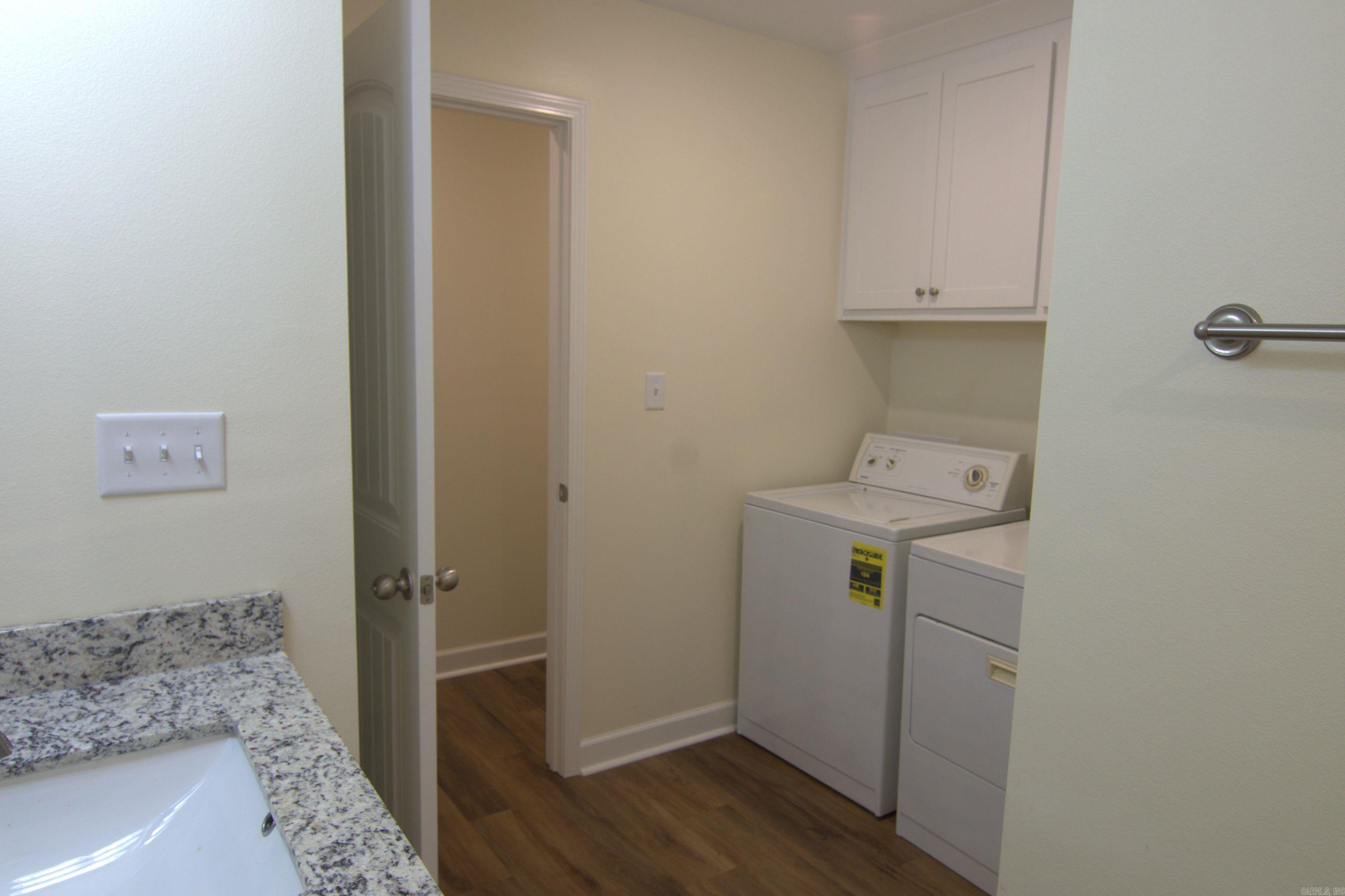 219 Washington Street Property Photo 9