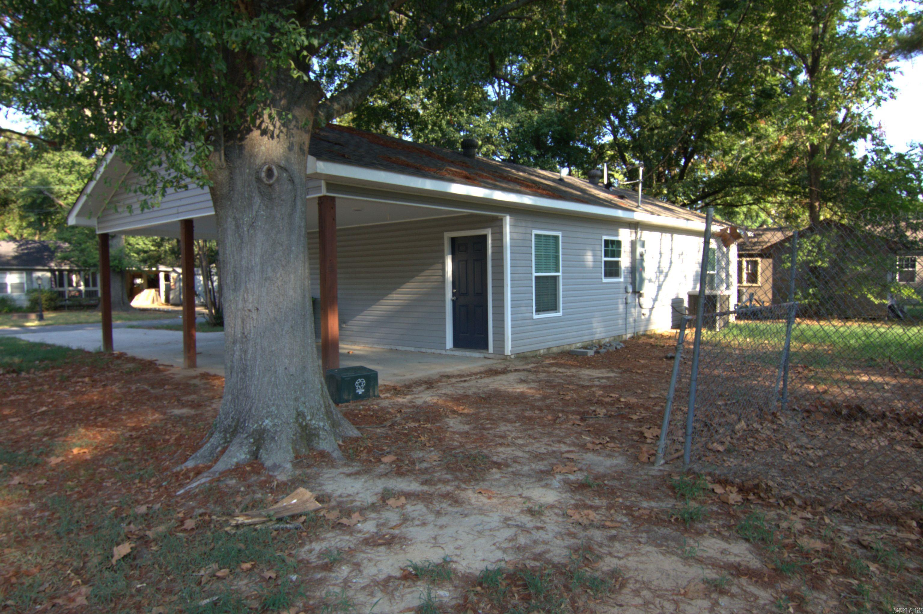 219 Washington Street Property Photo 14