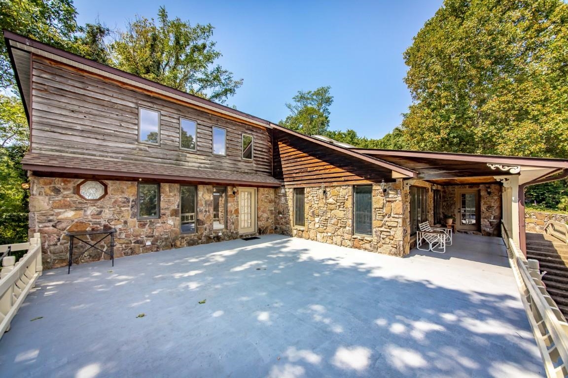 1223 Eagle Point Road Property Photo 5