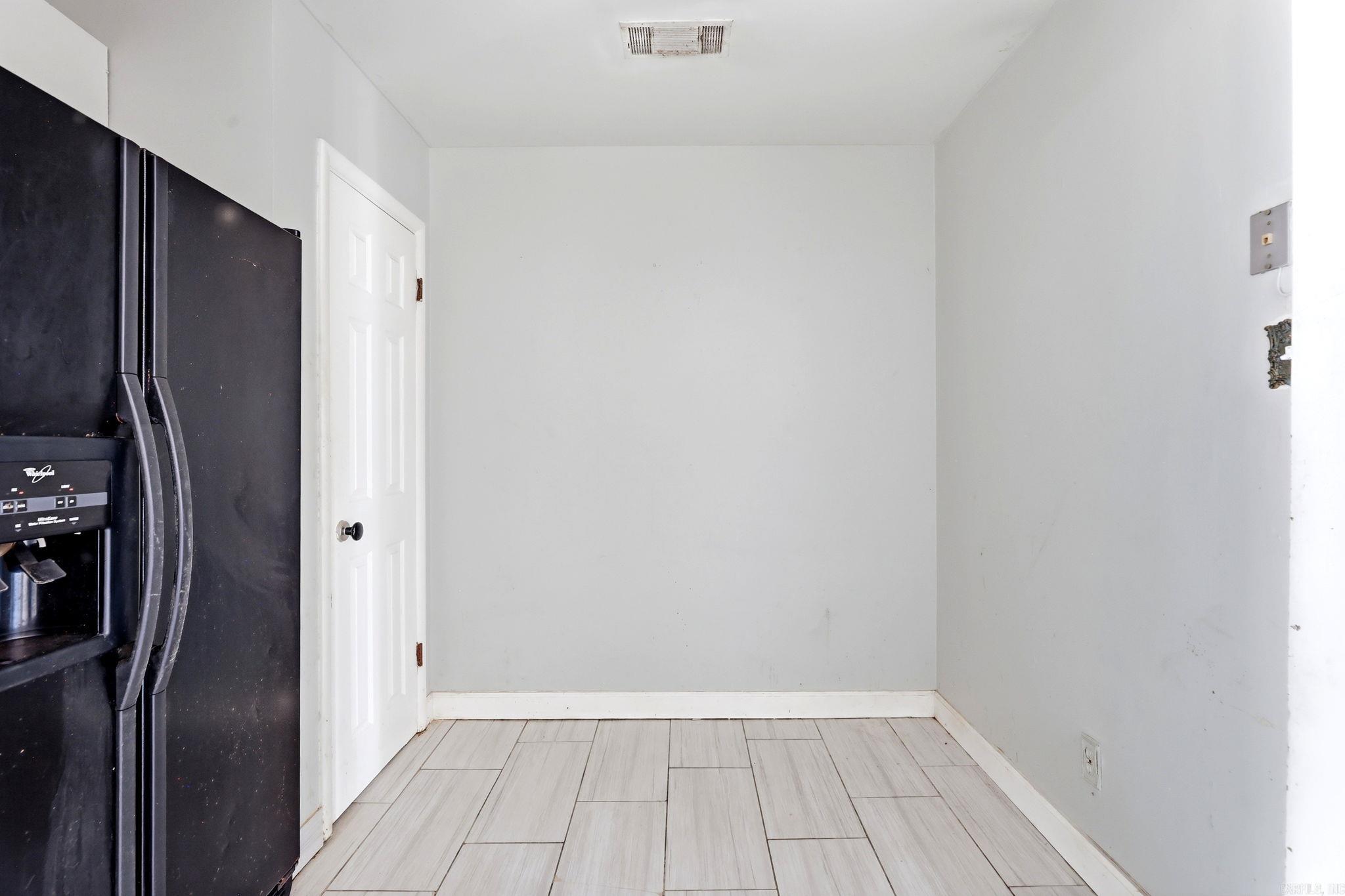 2108 Whyte Drive Property Photo 7