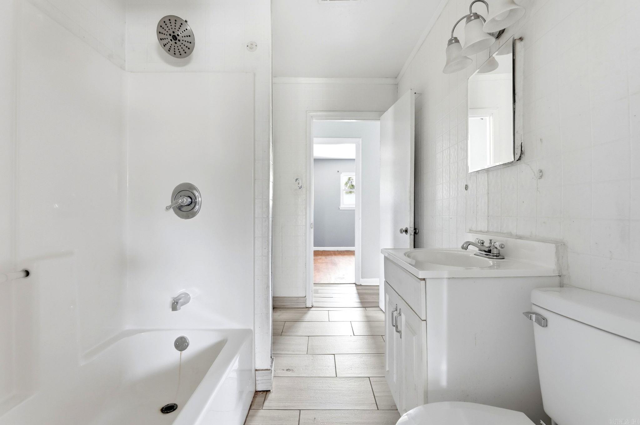 2108 Whyte Drive Property Photo 12