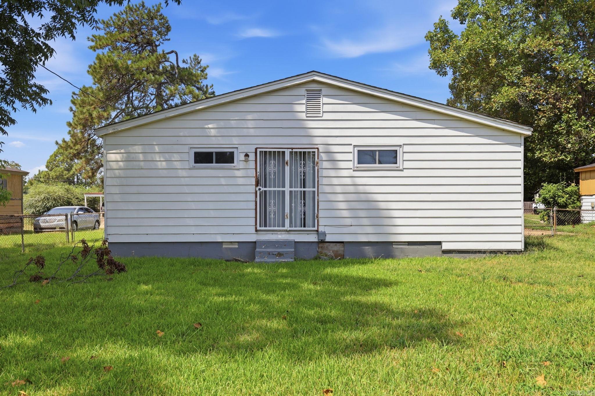 2108 Whyte Drive Property Photo 22