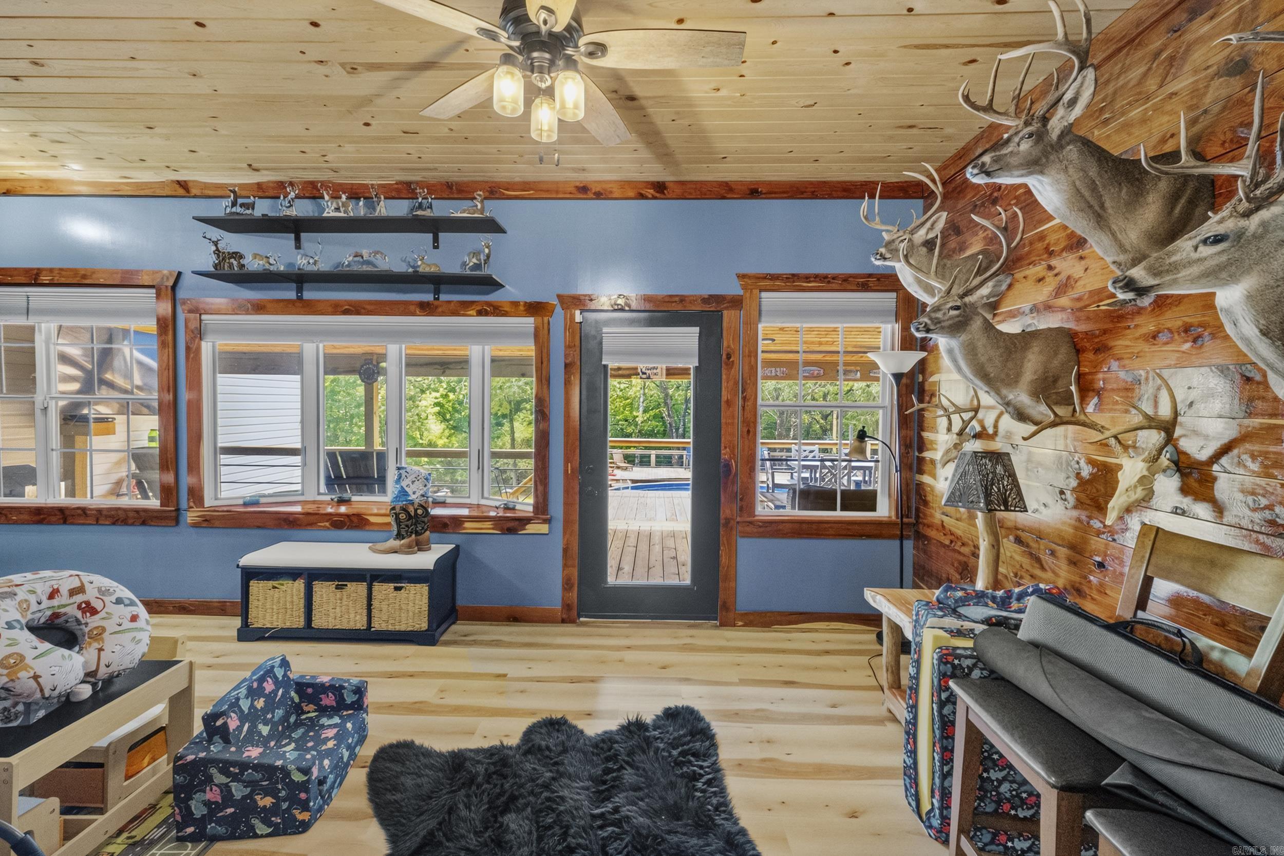8919 Backpacker Lane Property Photo 30