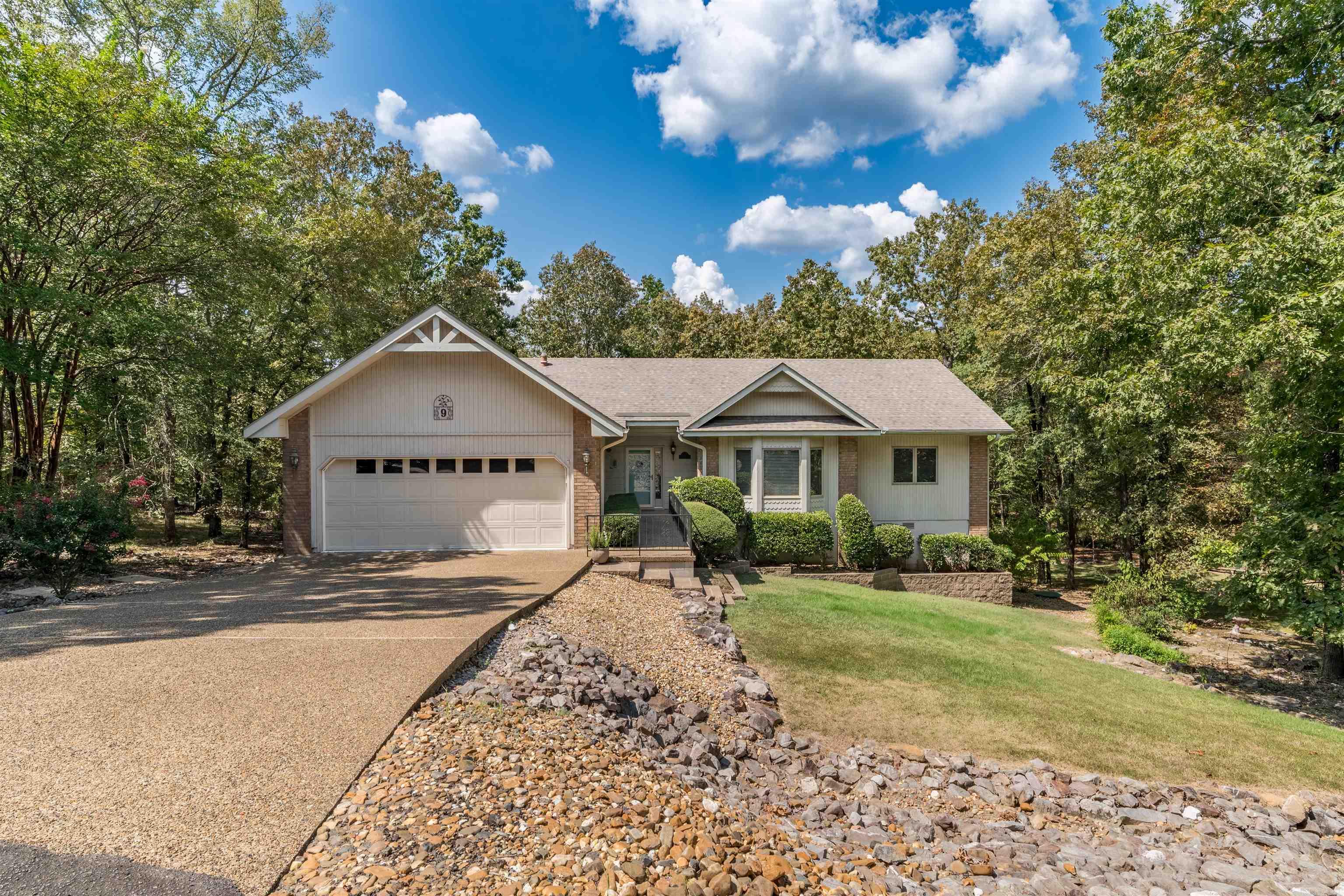 9 Gorrion Lane Property Photo 4