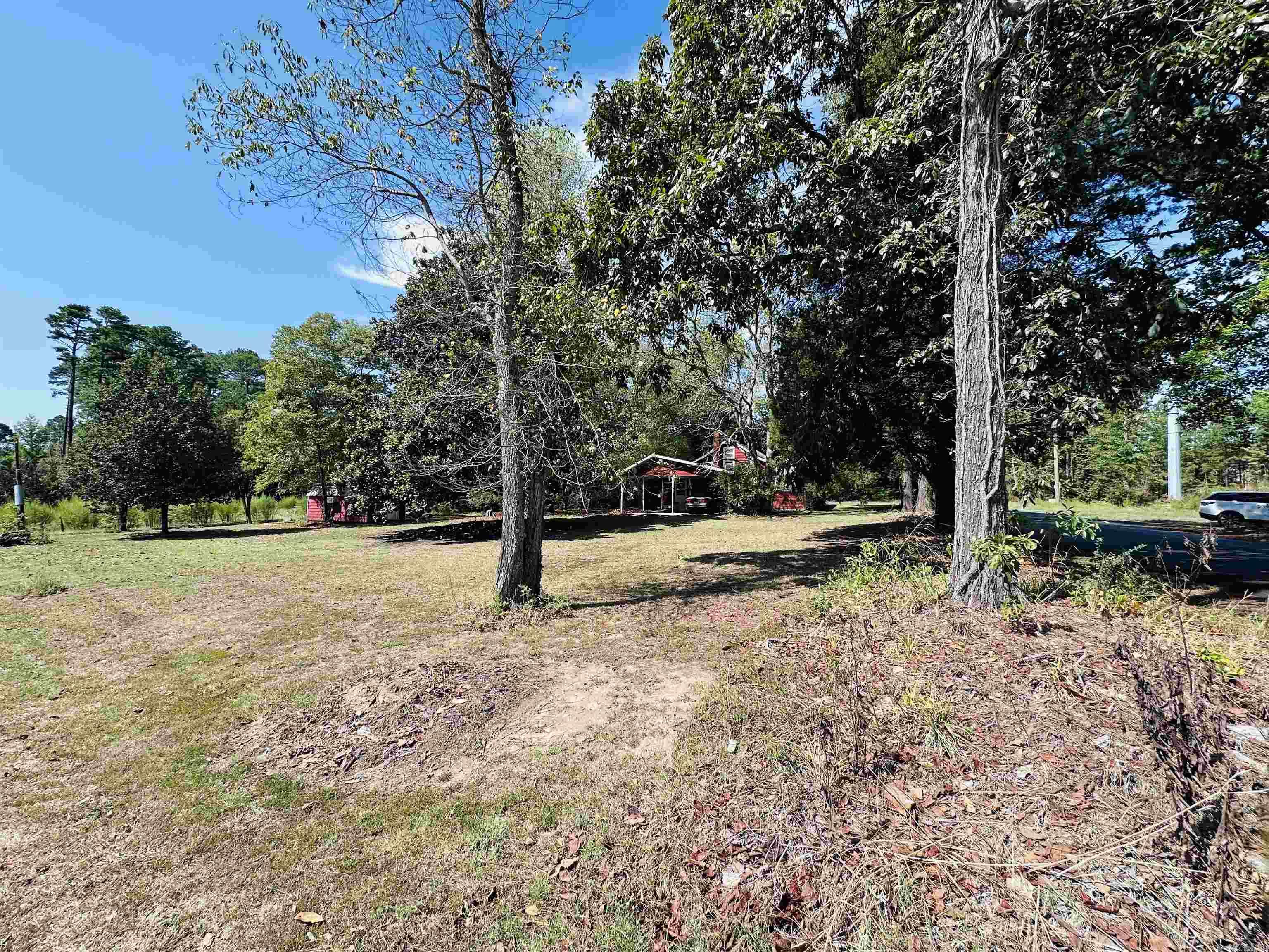 5505 N Detonti Property Photo 5