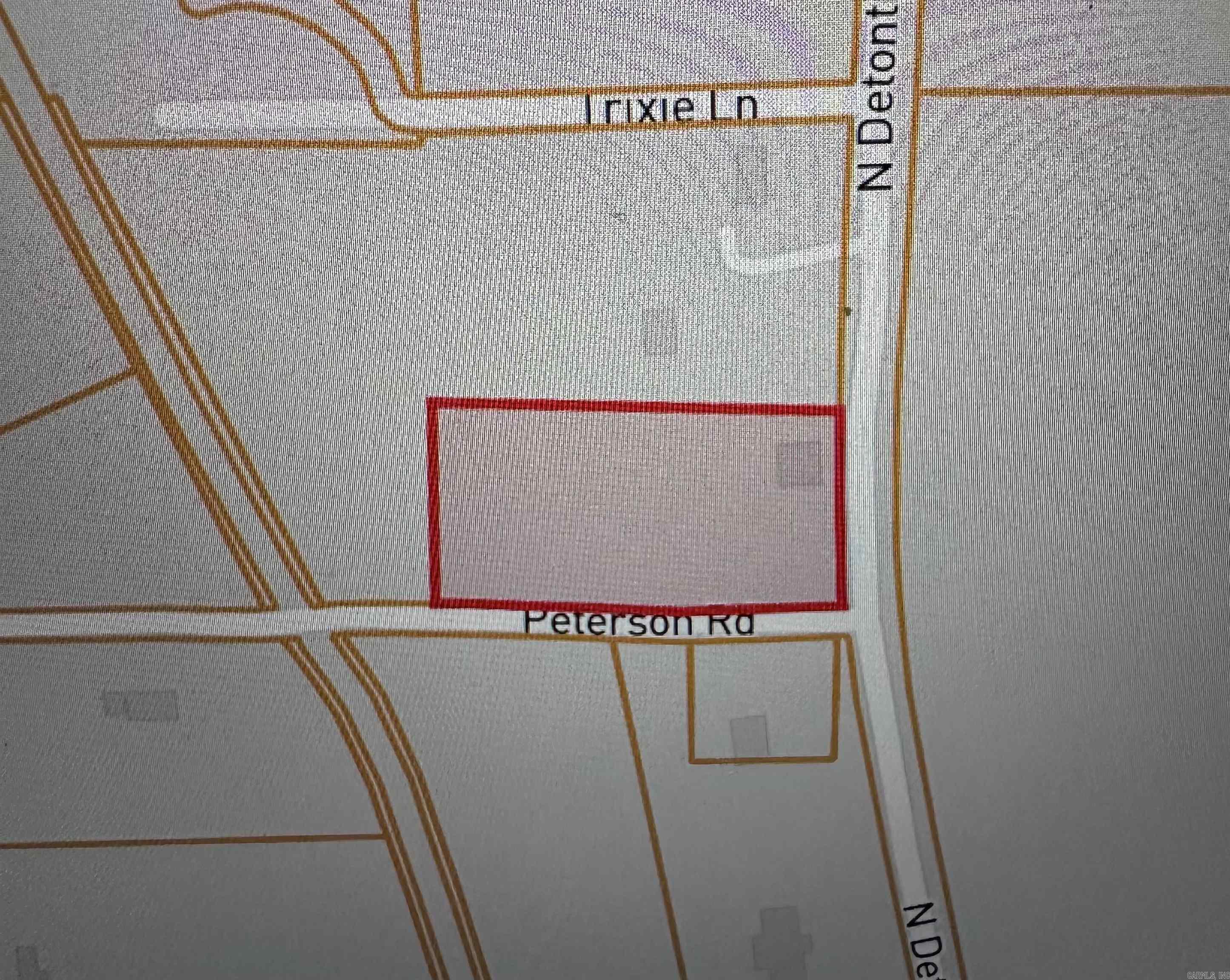 5505 N Detonti Property Photo 12
