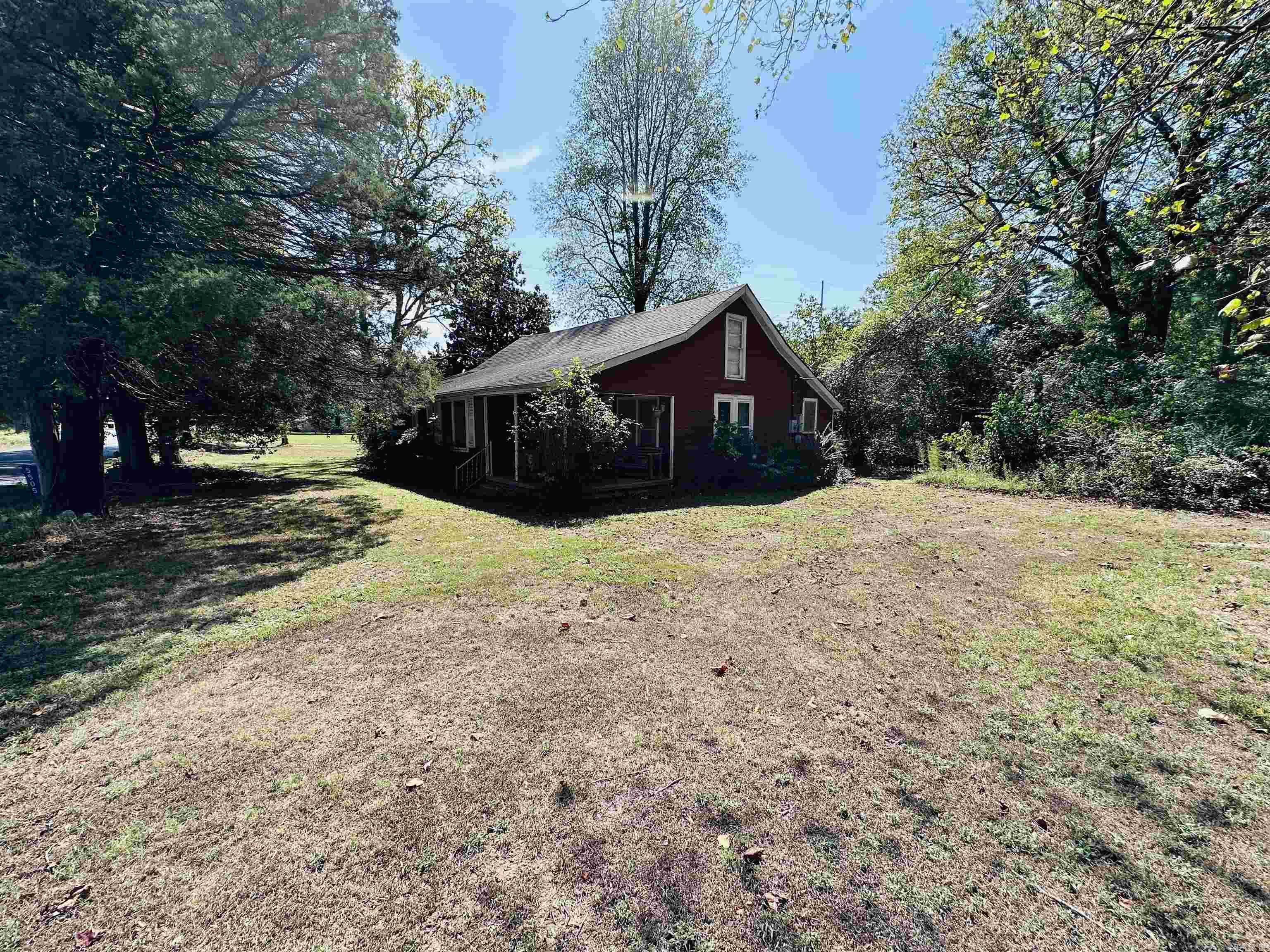 5505 N Detonti Property Photo 16