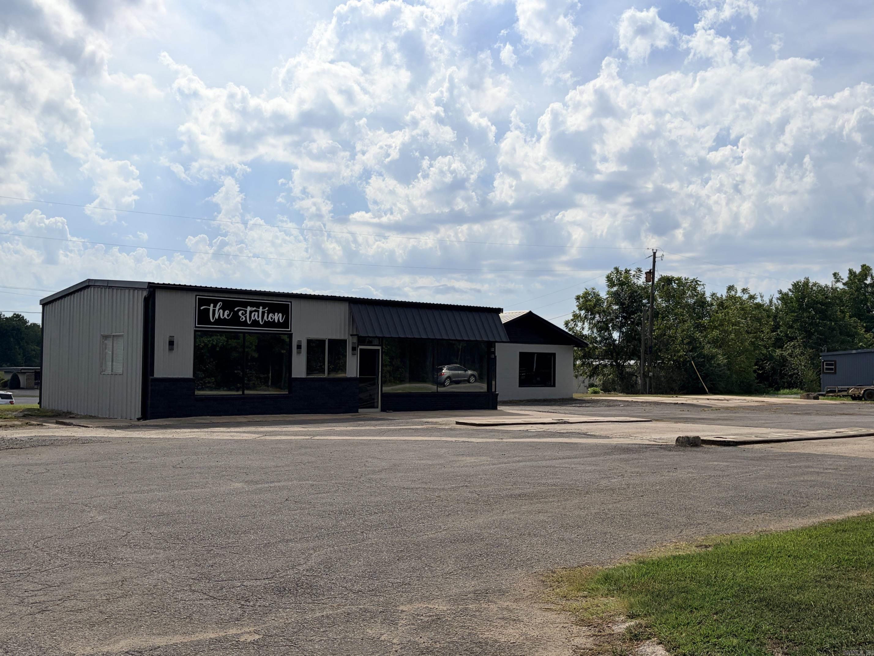 960 65 B Highway Property Photo 17