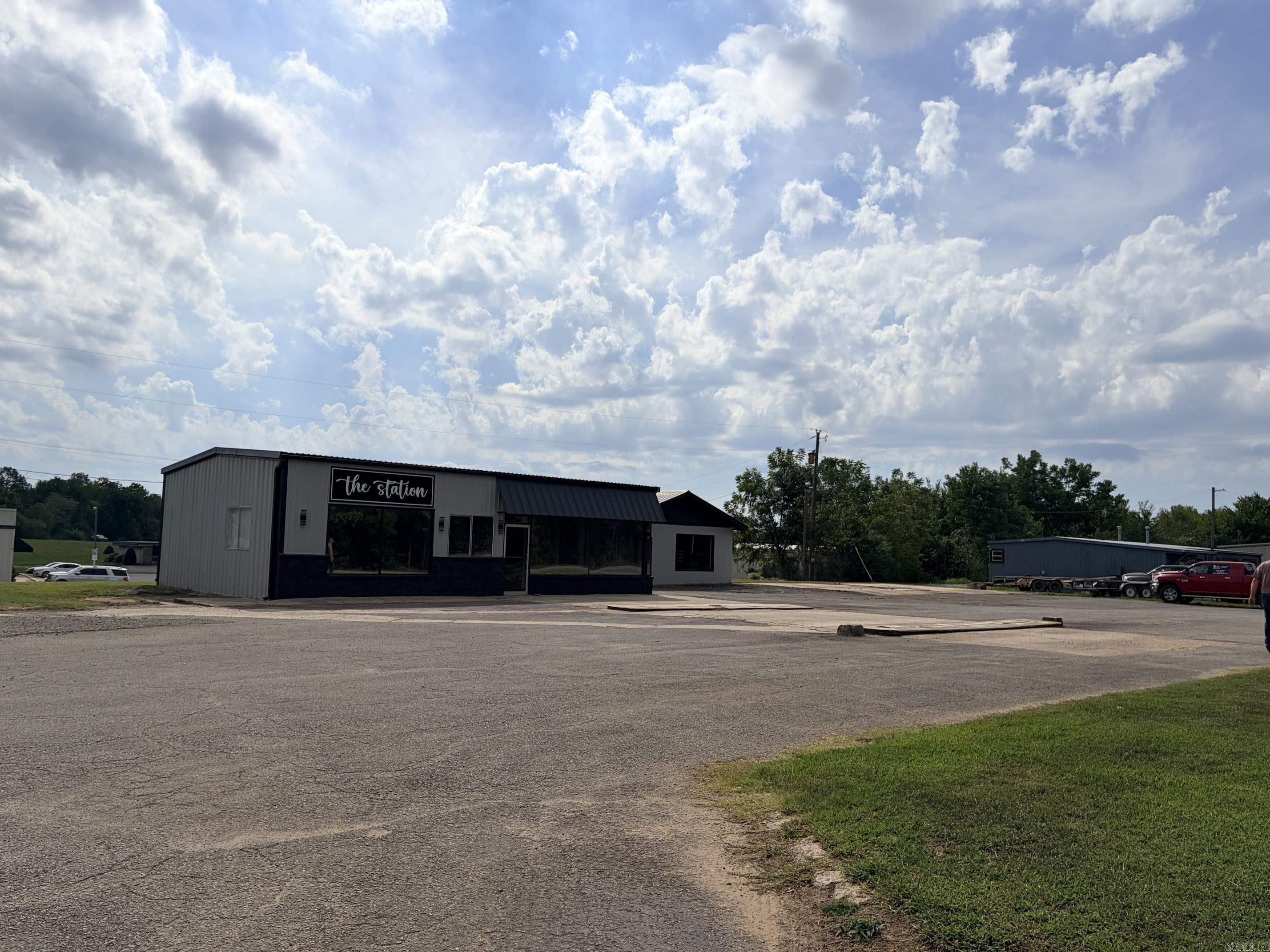 960 65 B Highway Property Photo 18