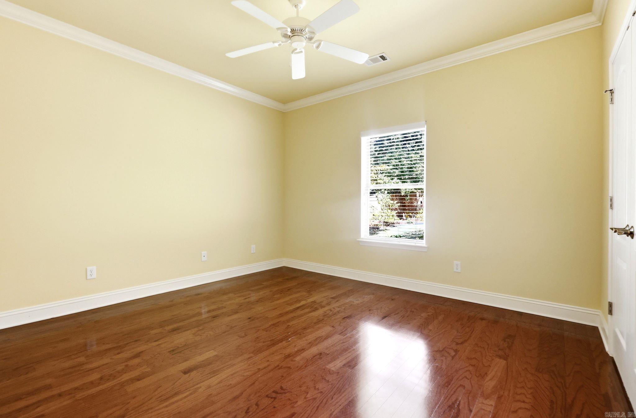 7528 Worth Avenue Property Photo 32