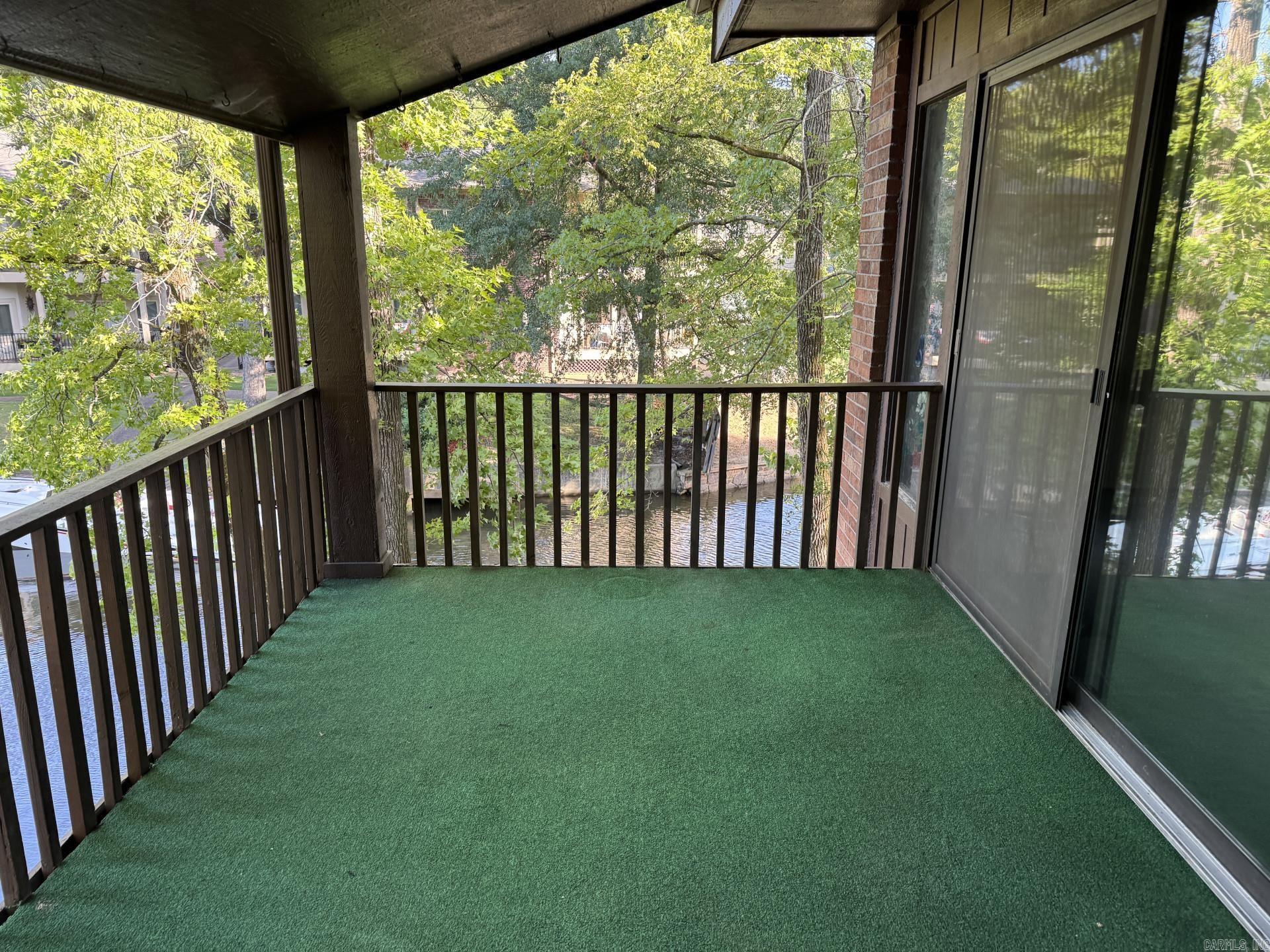 2315 Lakeshore Drive #f3 Property Photo 4