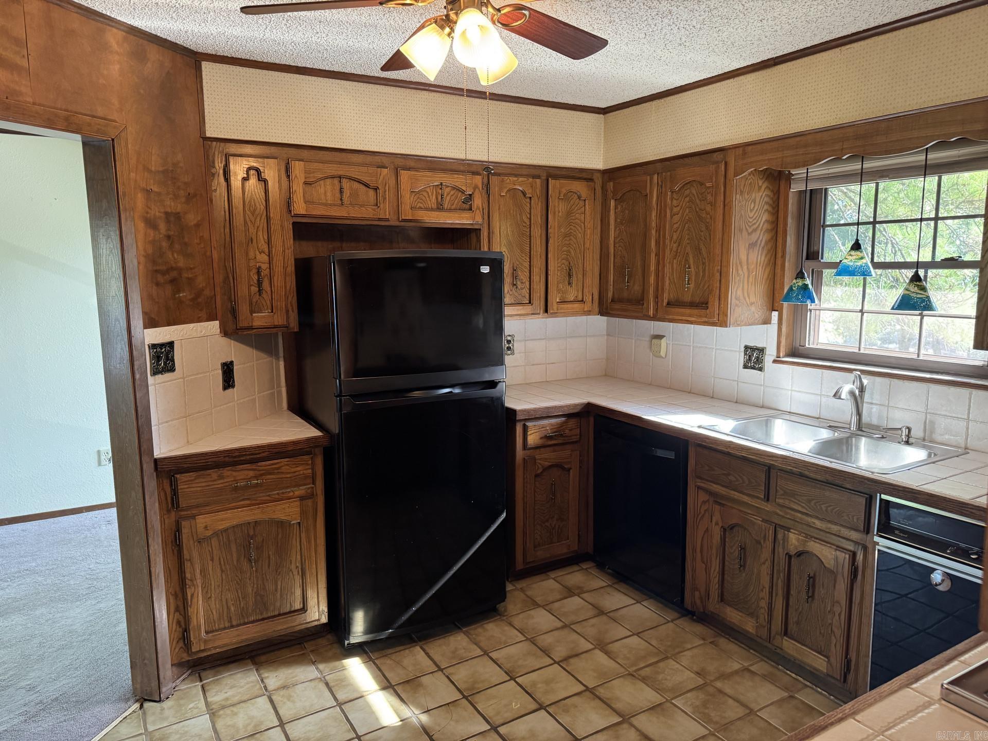 2315 Lakeshore Drive #f3 Property Photo 9