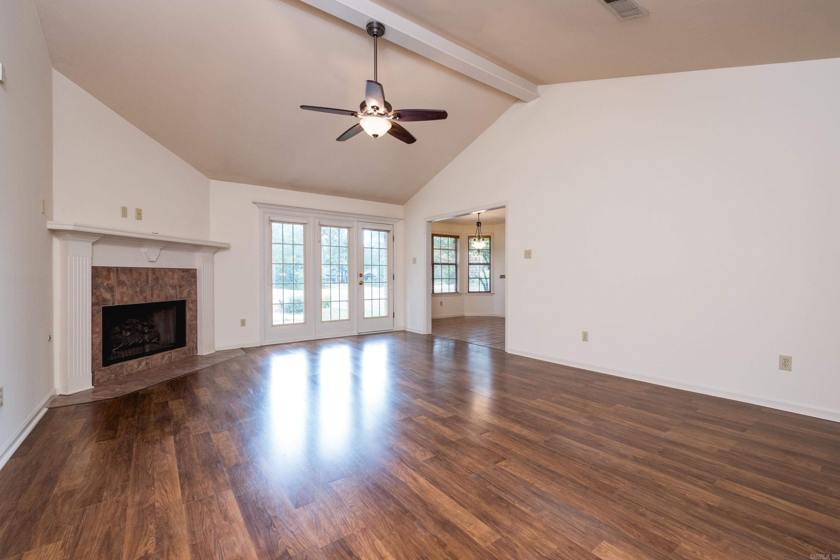 210 Chantilly Circle Property Photo 7