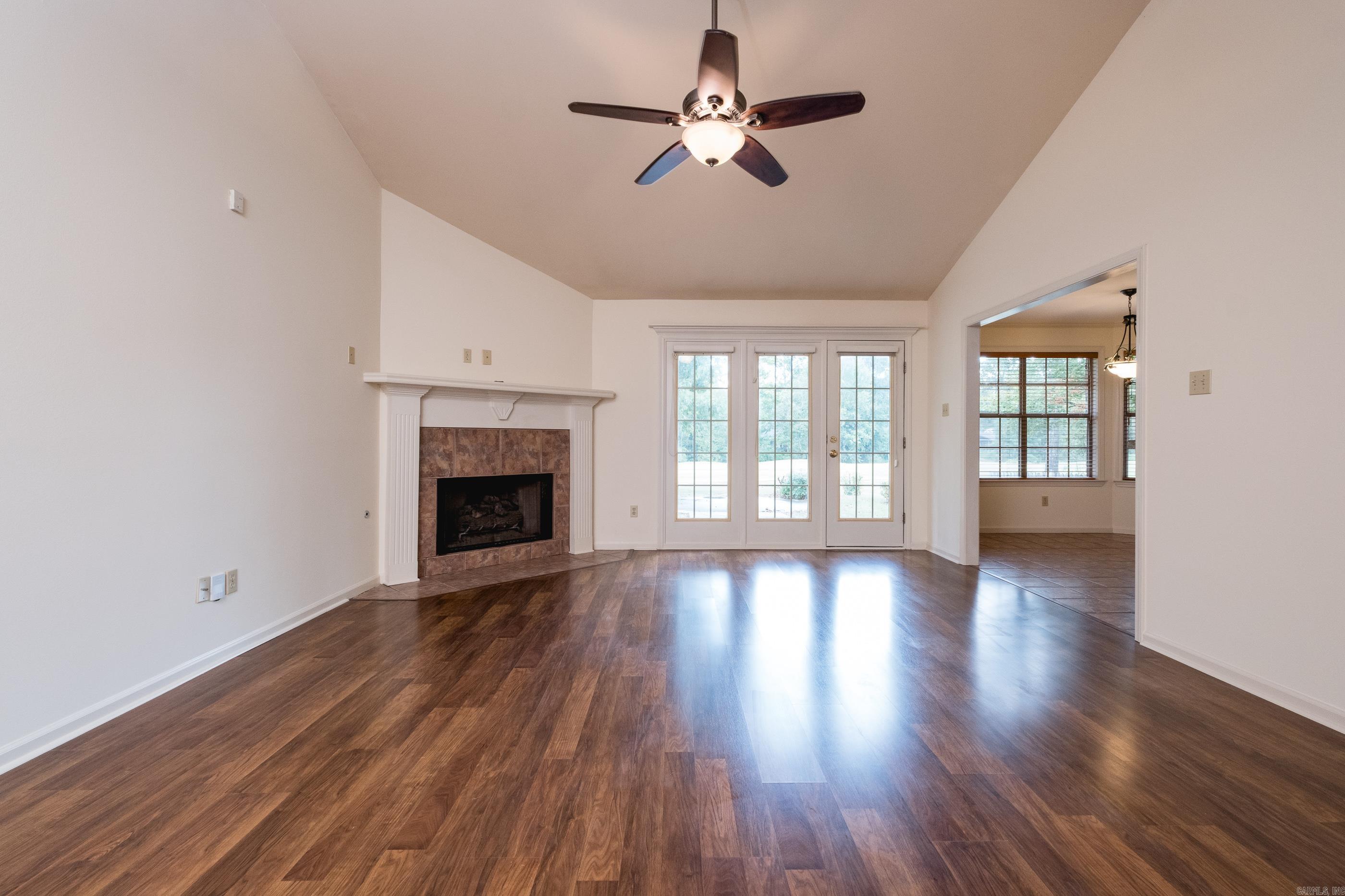 210 Chantilly Circle Property Photo 8