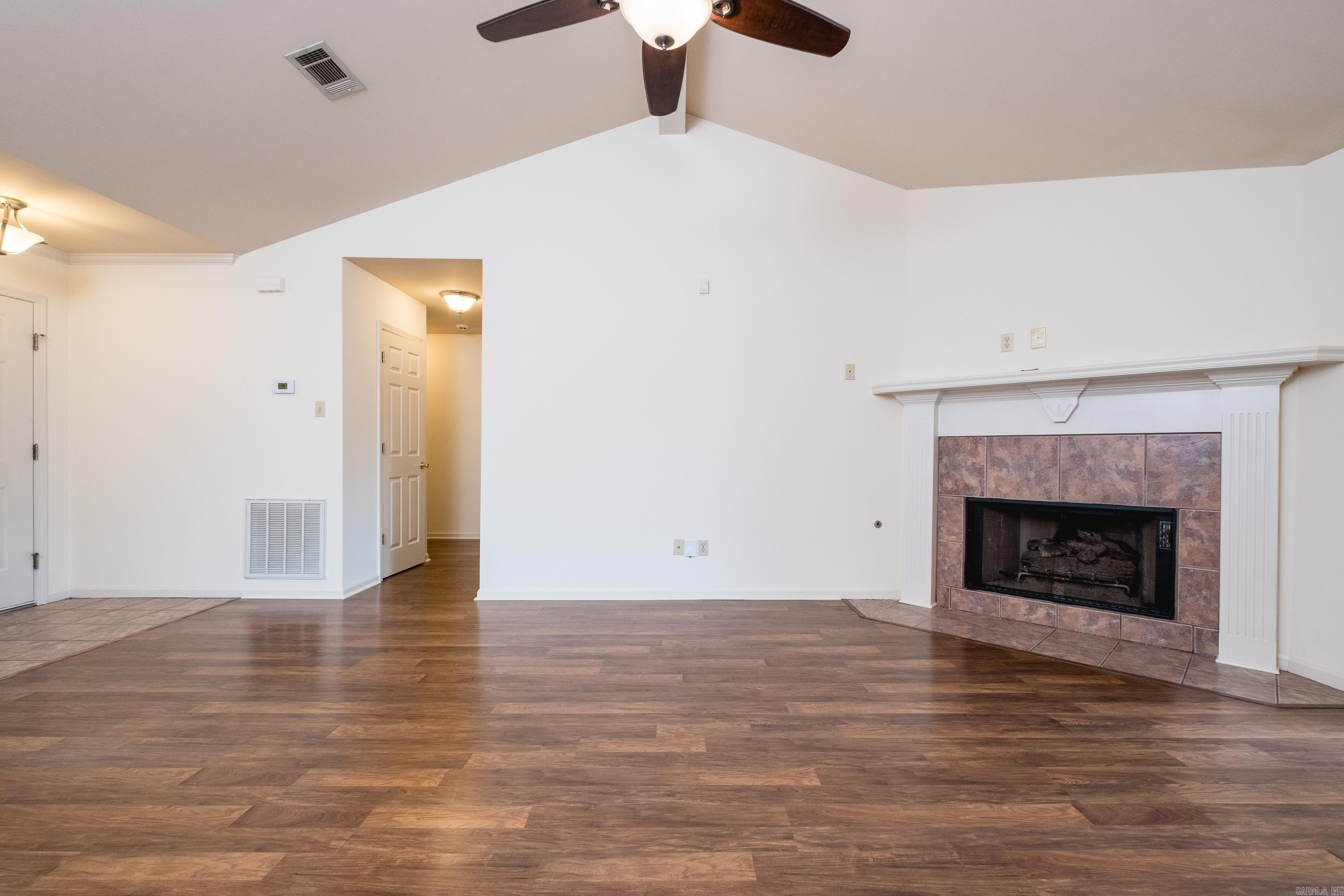210 Chantilly Circle Property Photo 10