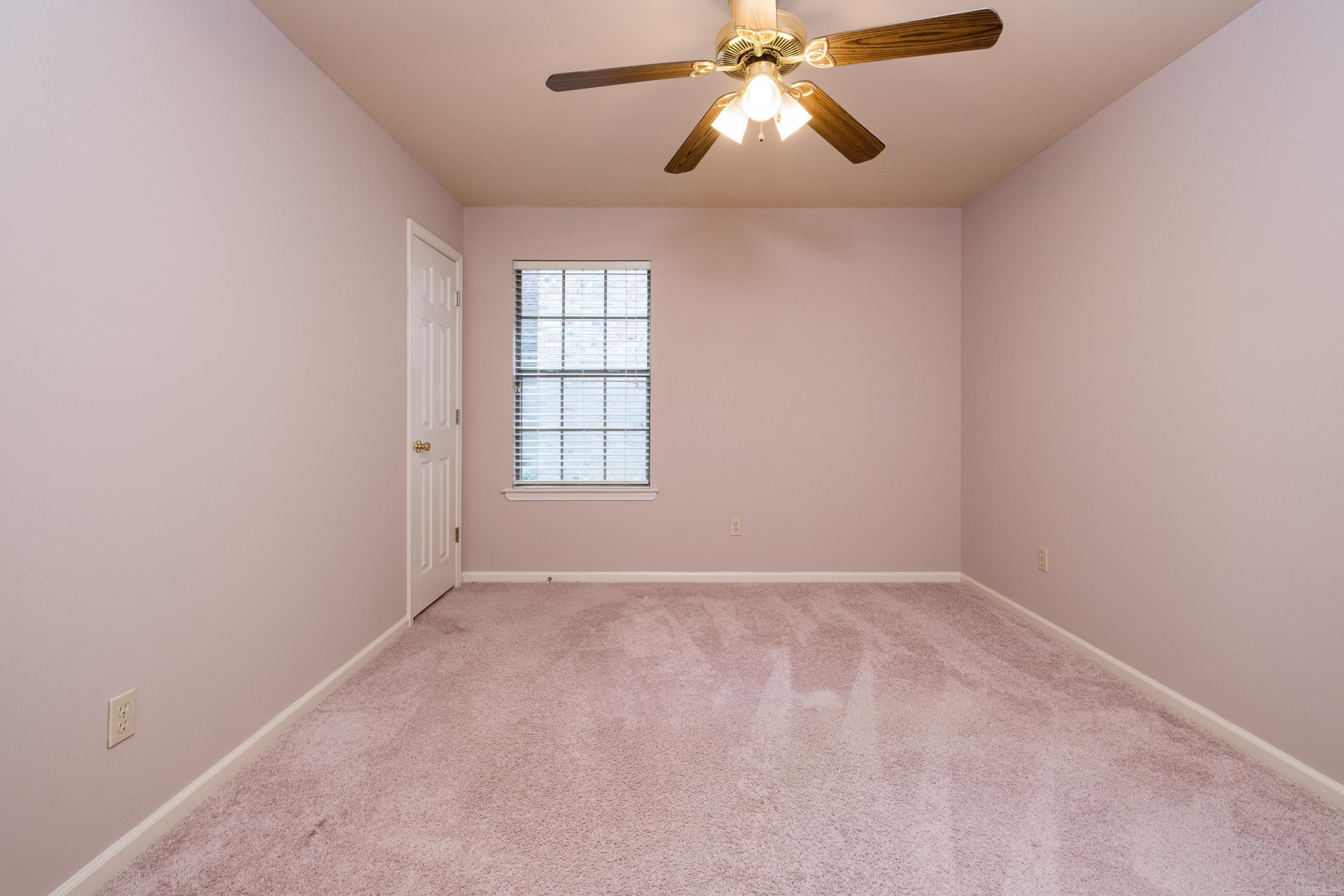 210 Chantilly Circle Property Photo 38