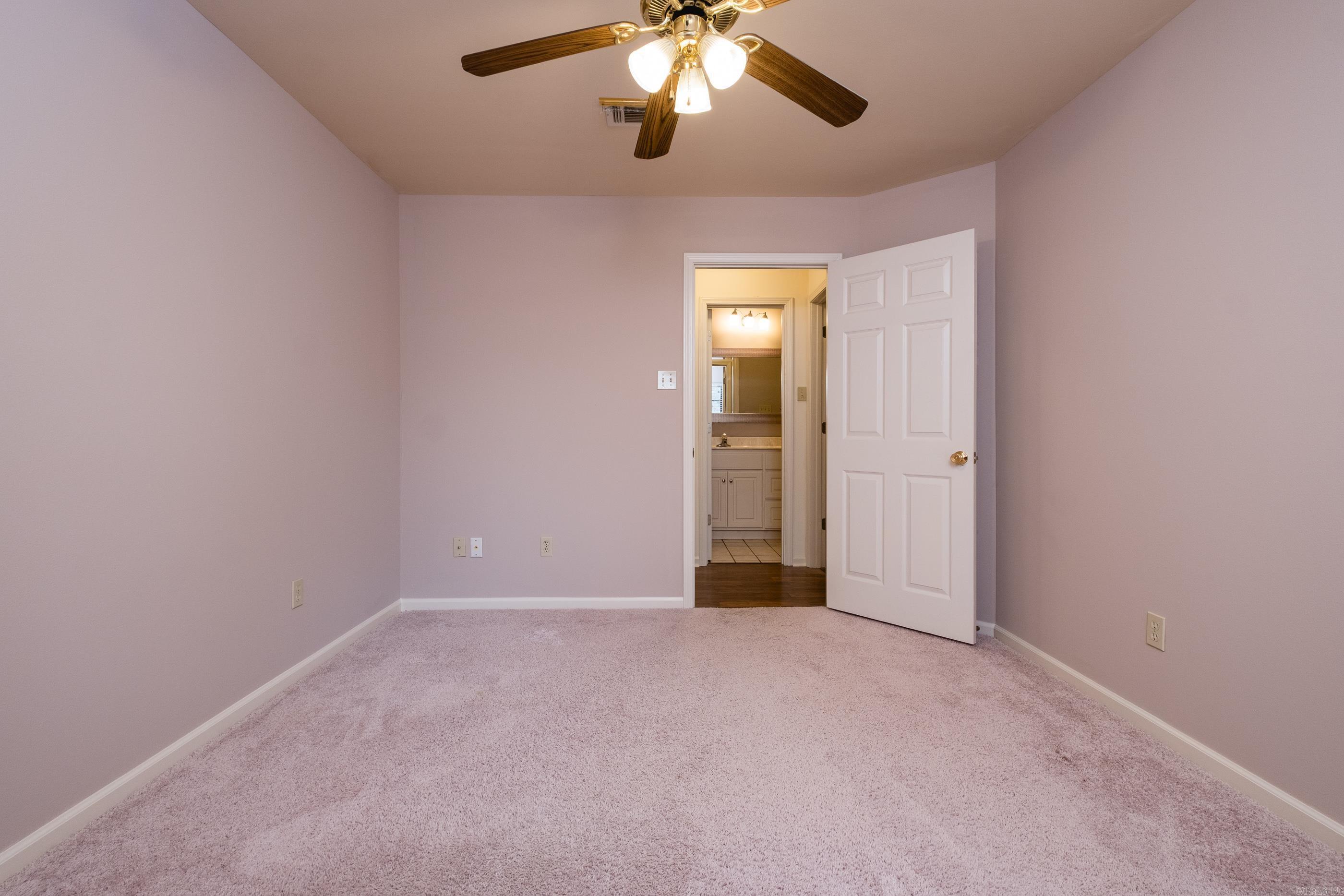 210 Chantilly Circle Property Photo 40
