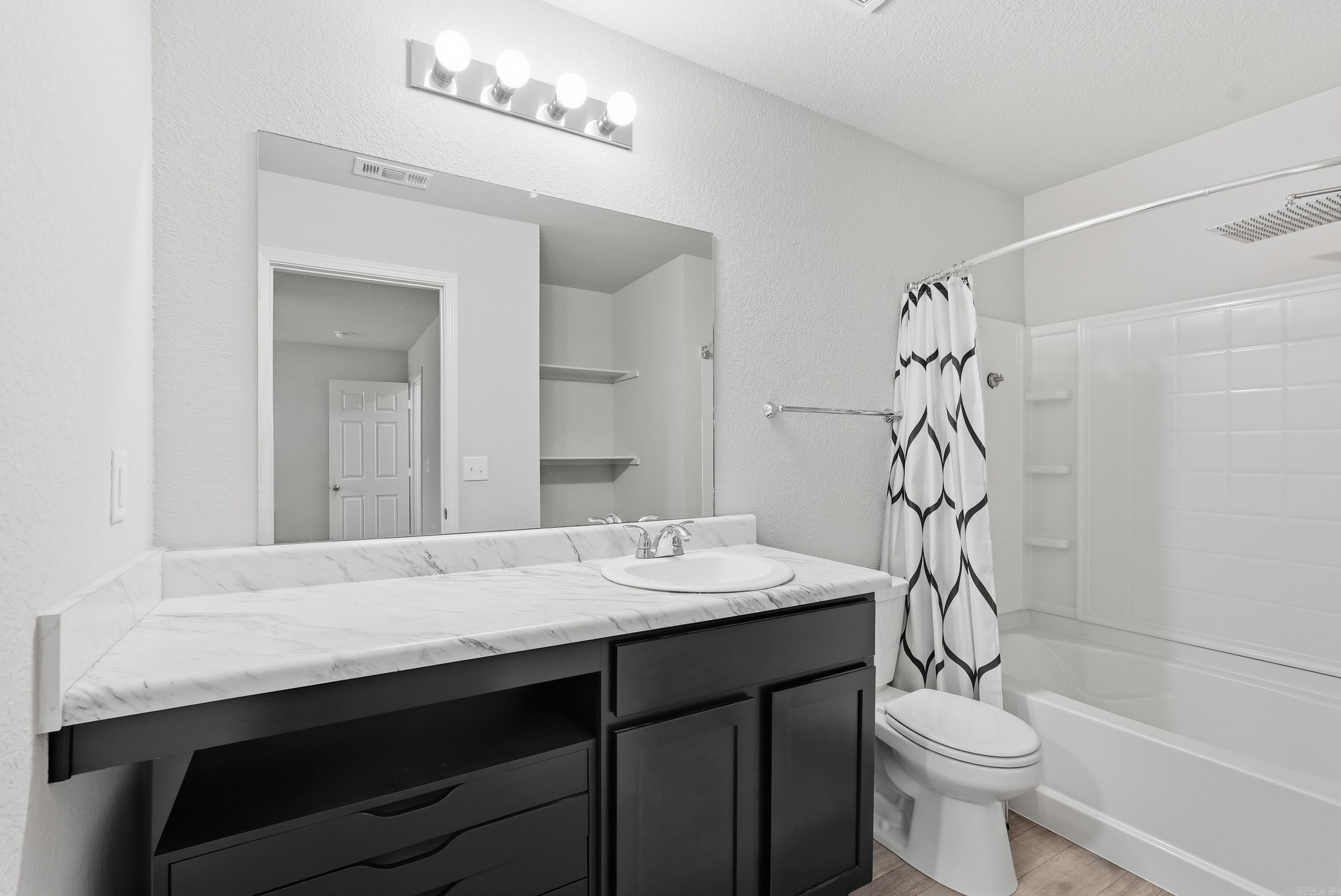 8 Harvest Lane Property Photo 6