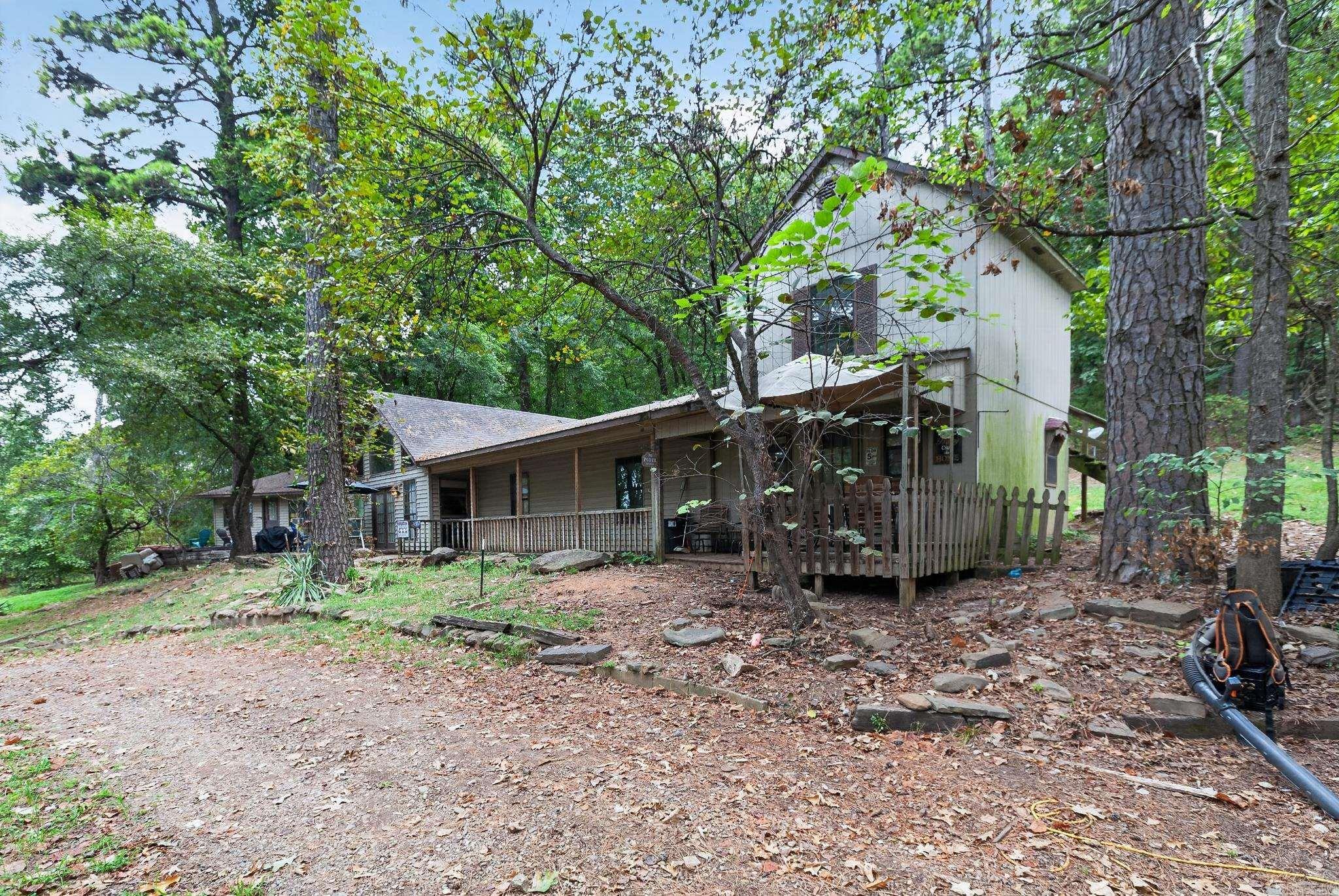 1867 County Road 3568 Property Photo 2