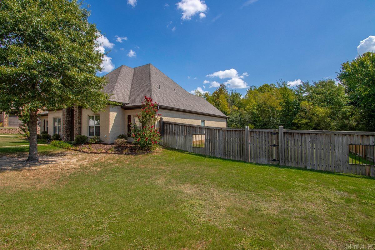 9016 Naples Cove Property Photo 4