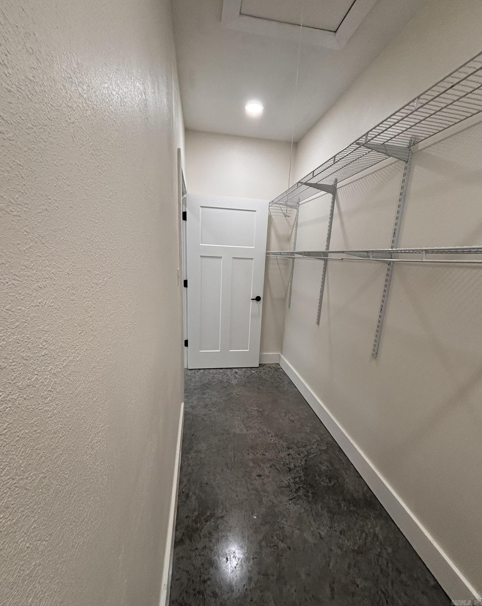 6 Vince Ln Property Photo 17