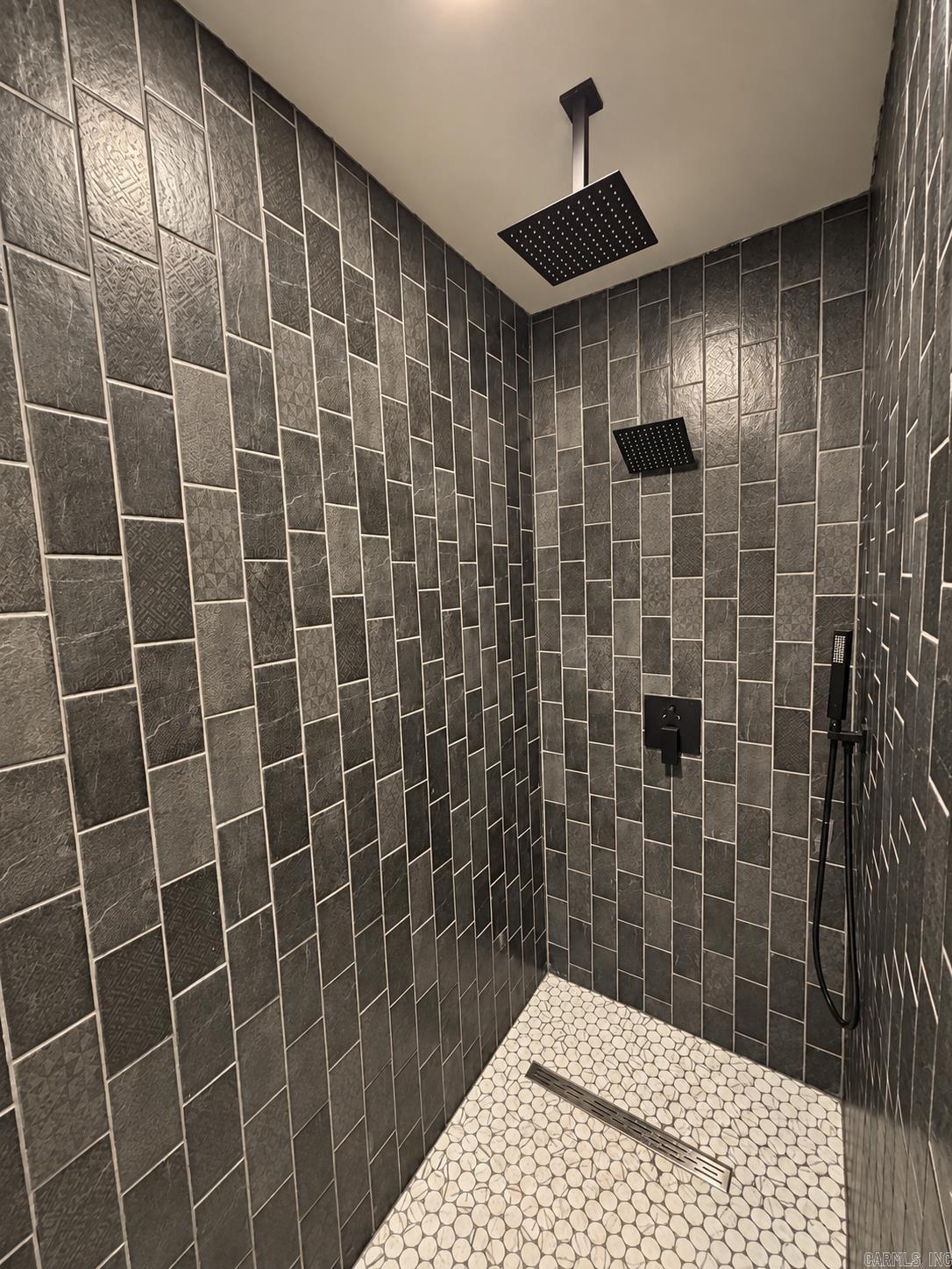 6 Vince Ln Property Photo 20