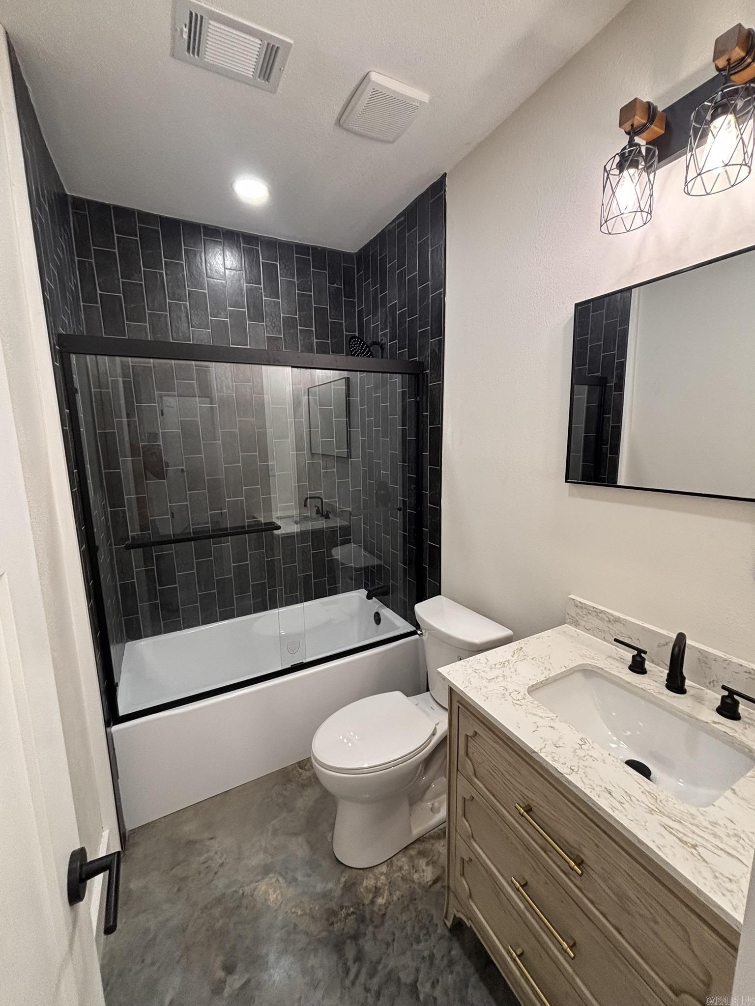 6 Vince Ln Property Photo 24