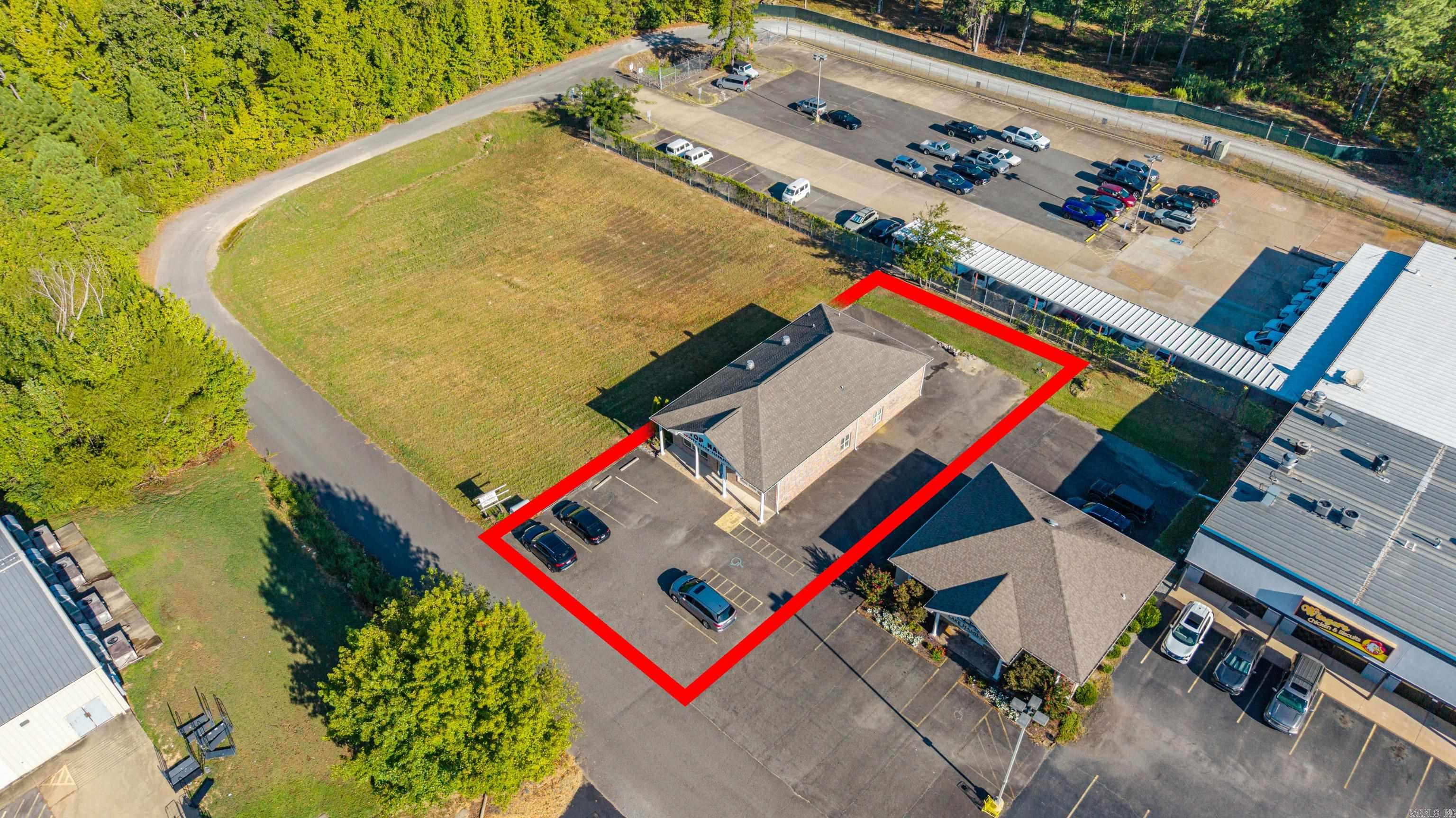 4660 N Hwy 7 Property Photo 1
