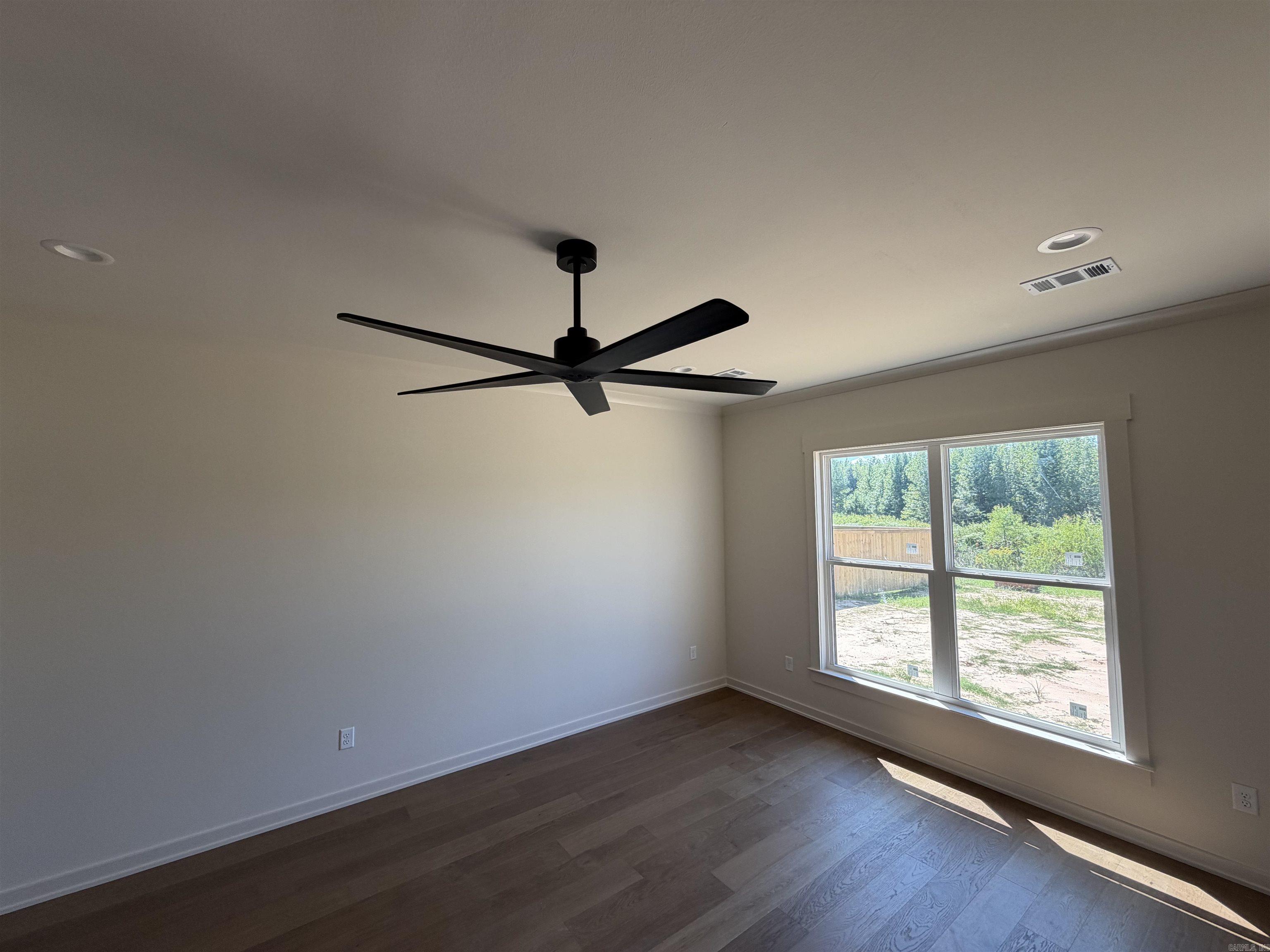 2326 Lakewood Circle Property Photo 10