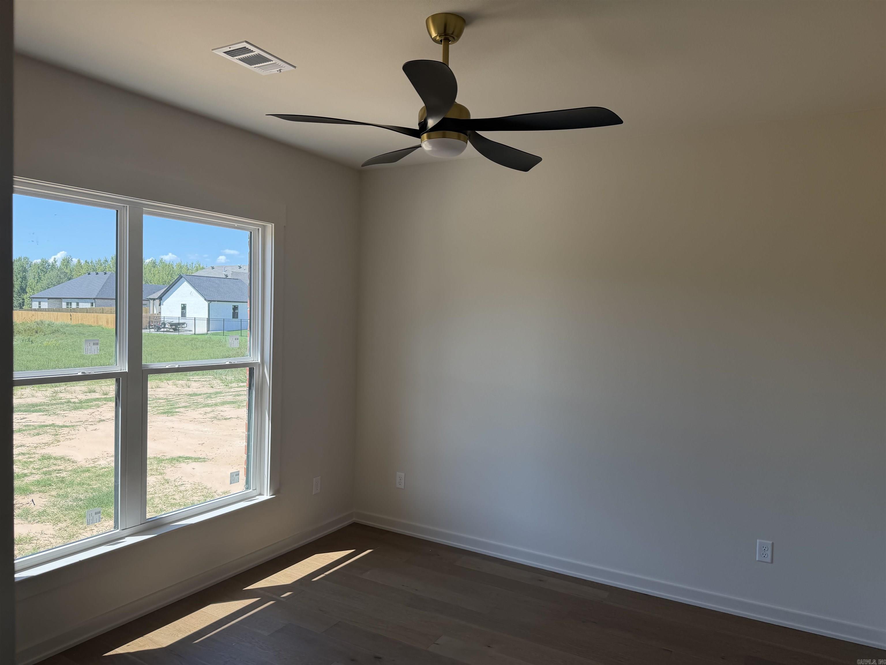 2326 Lakewood Circle Property Photo 16